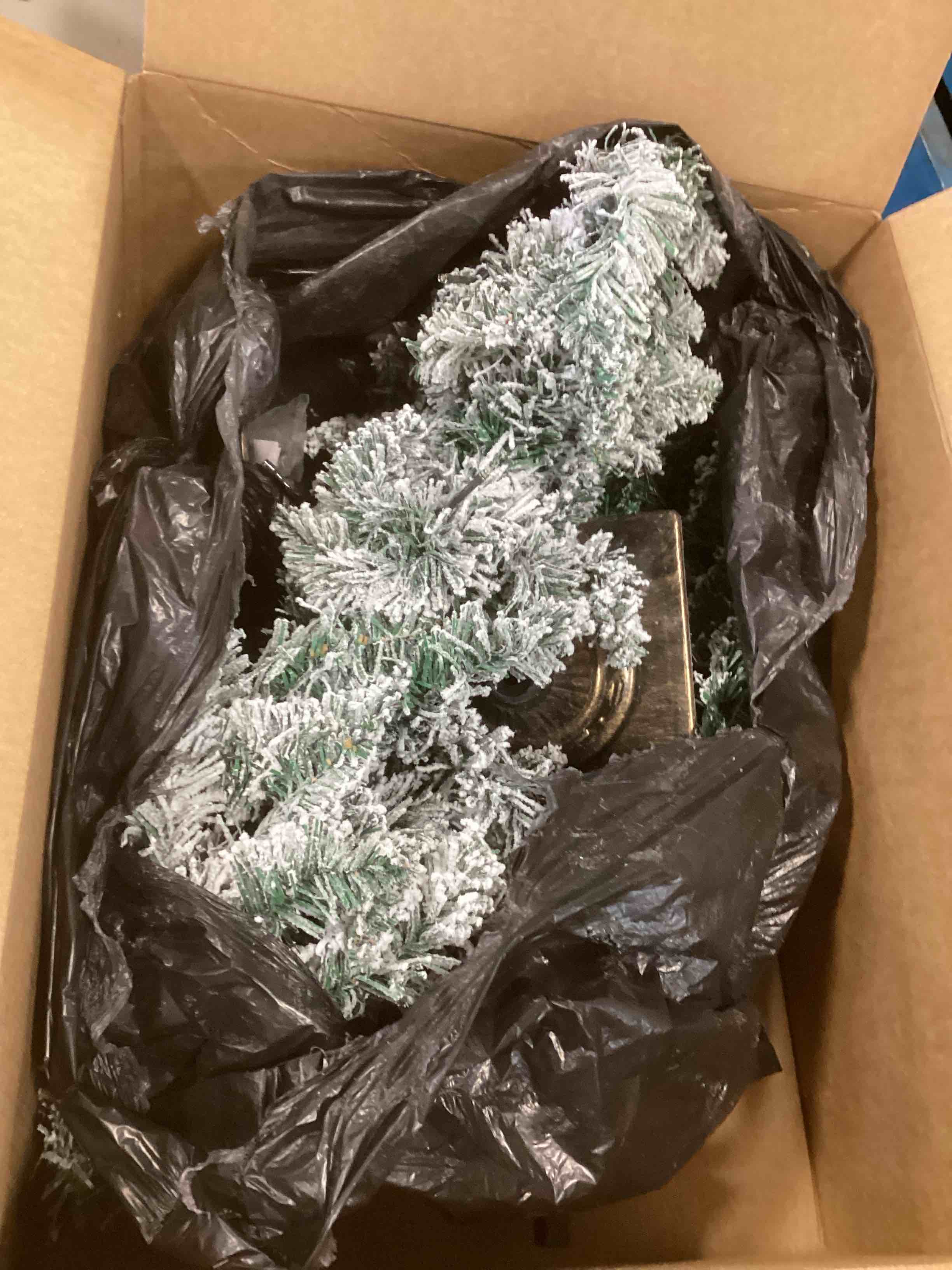 https://s3.amazonaws.com/lotting-images-prod/bidfta/PPE2124342_1737042850014.jpeg