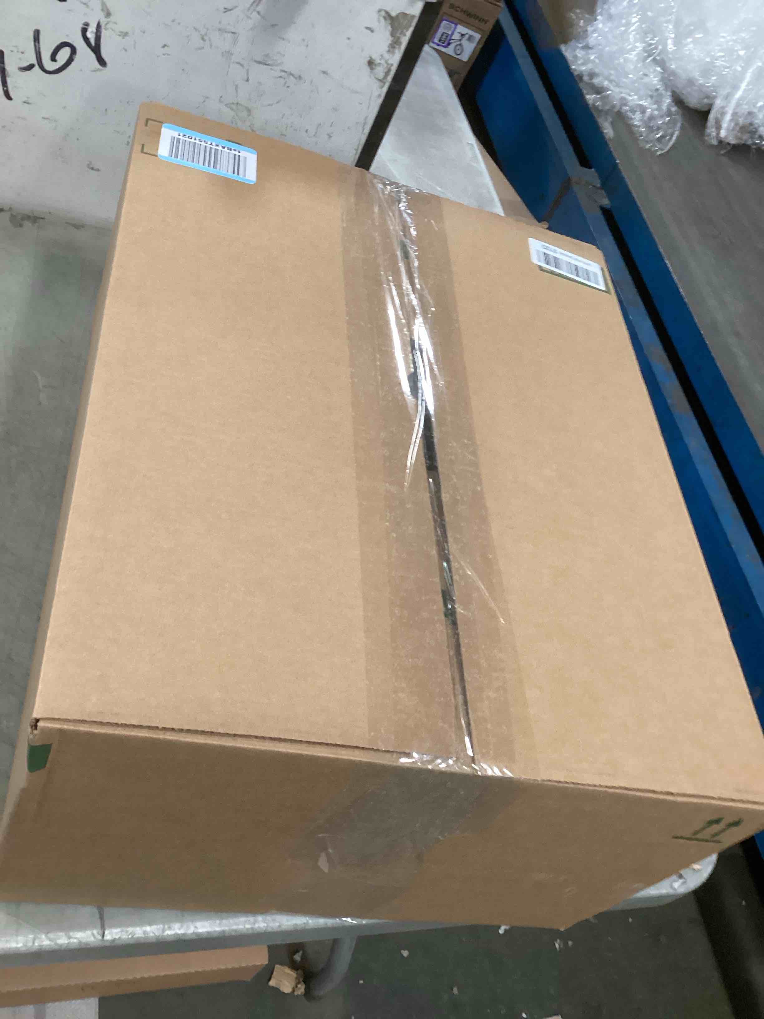 https://s3.amazonaws.com/lotting-images-prod/bidfta/PPE2124342_1737042863433.jpeg