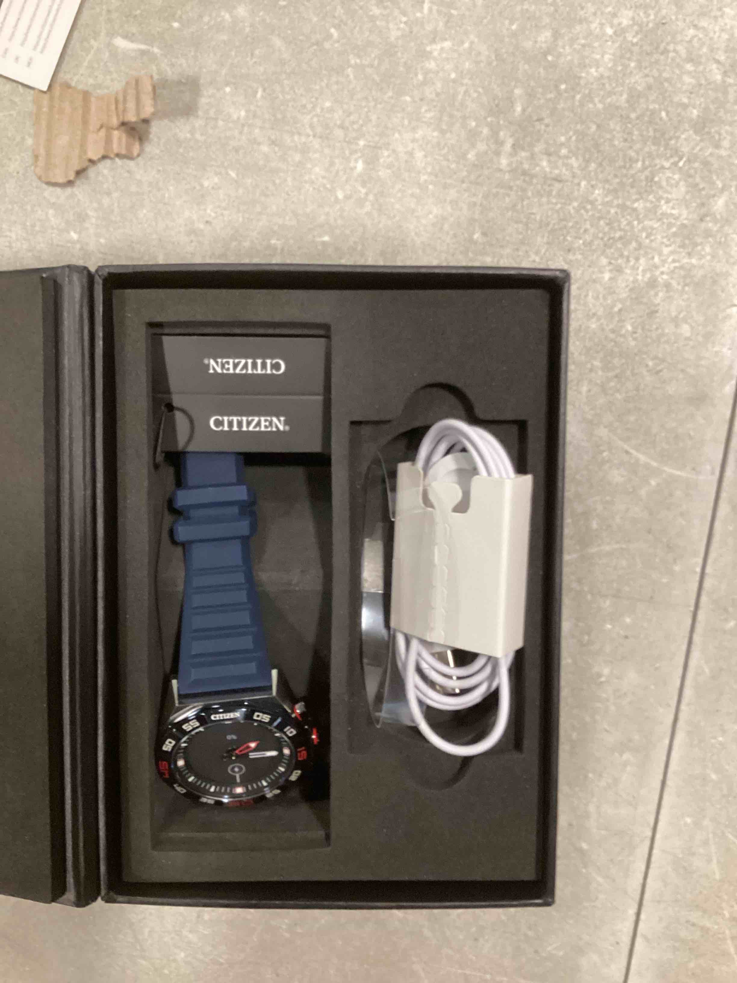 https://s3.amazonaws.com/lotting-images-prod/bidfta/PPE2124800_1737375072538.jpeg