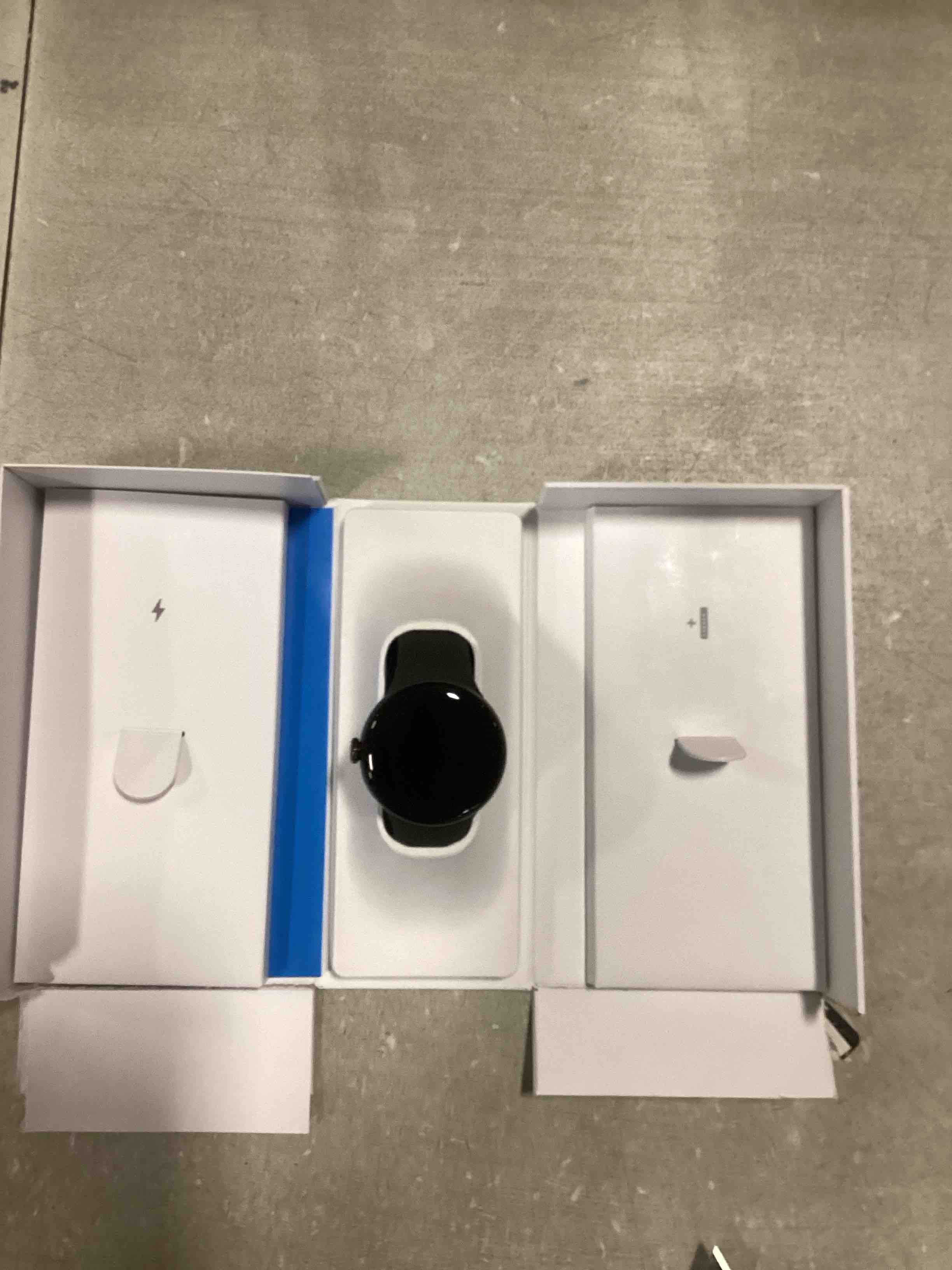 https://s3.amazonaws.com/lotting-images-prod/bidfta/PPE2124838_1737378980102.jpeg