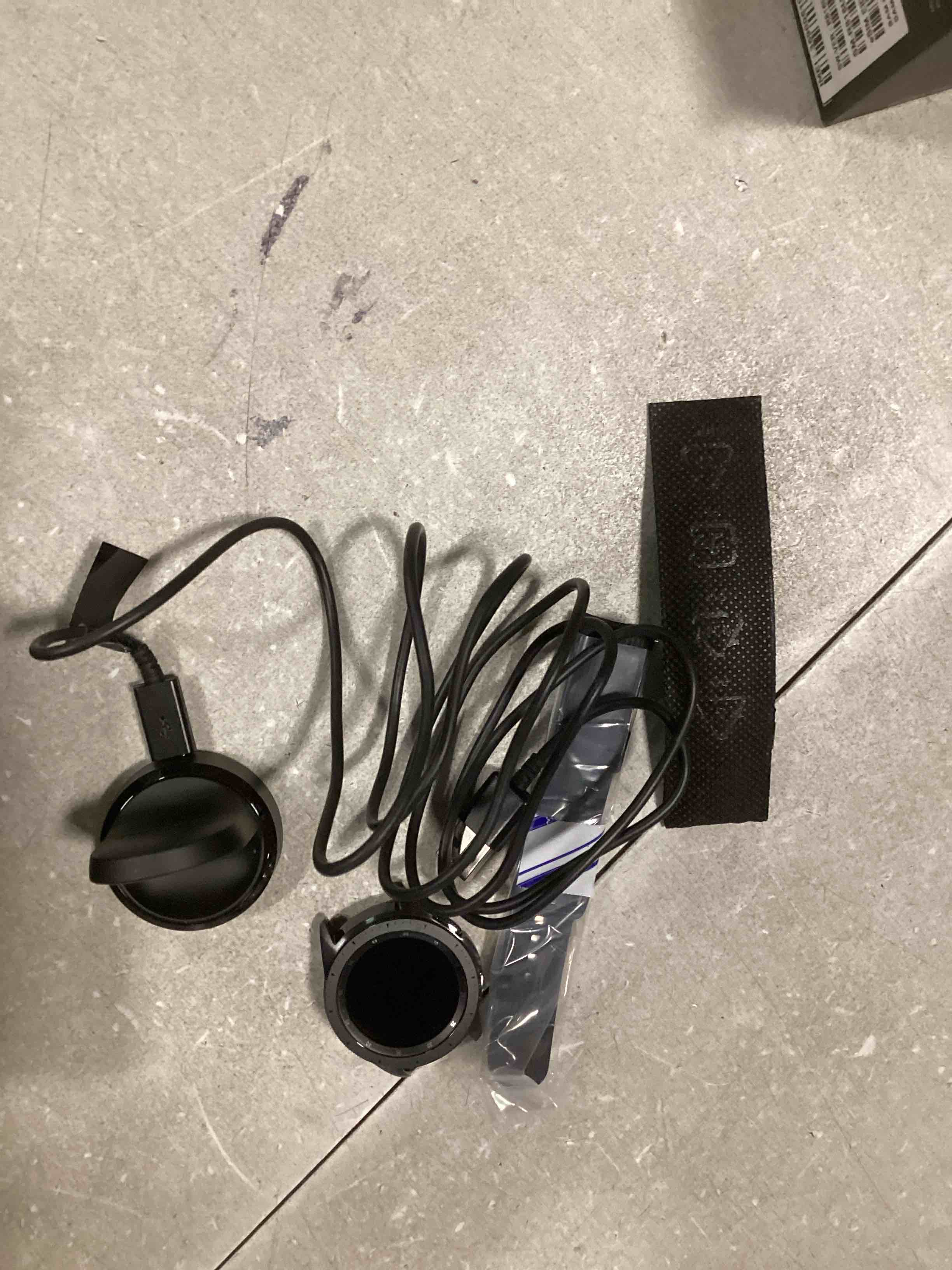 https://s3.amazonaws.com/lotting-images-prod/bidfta/PPE2124844_1737379231005.jpeg