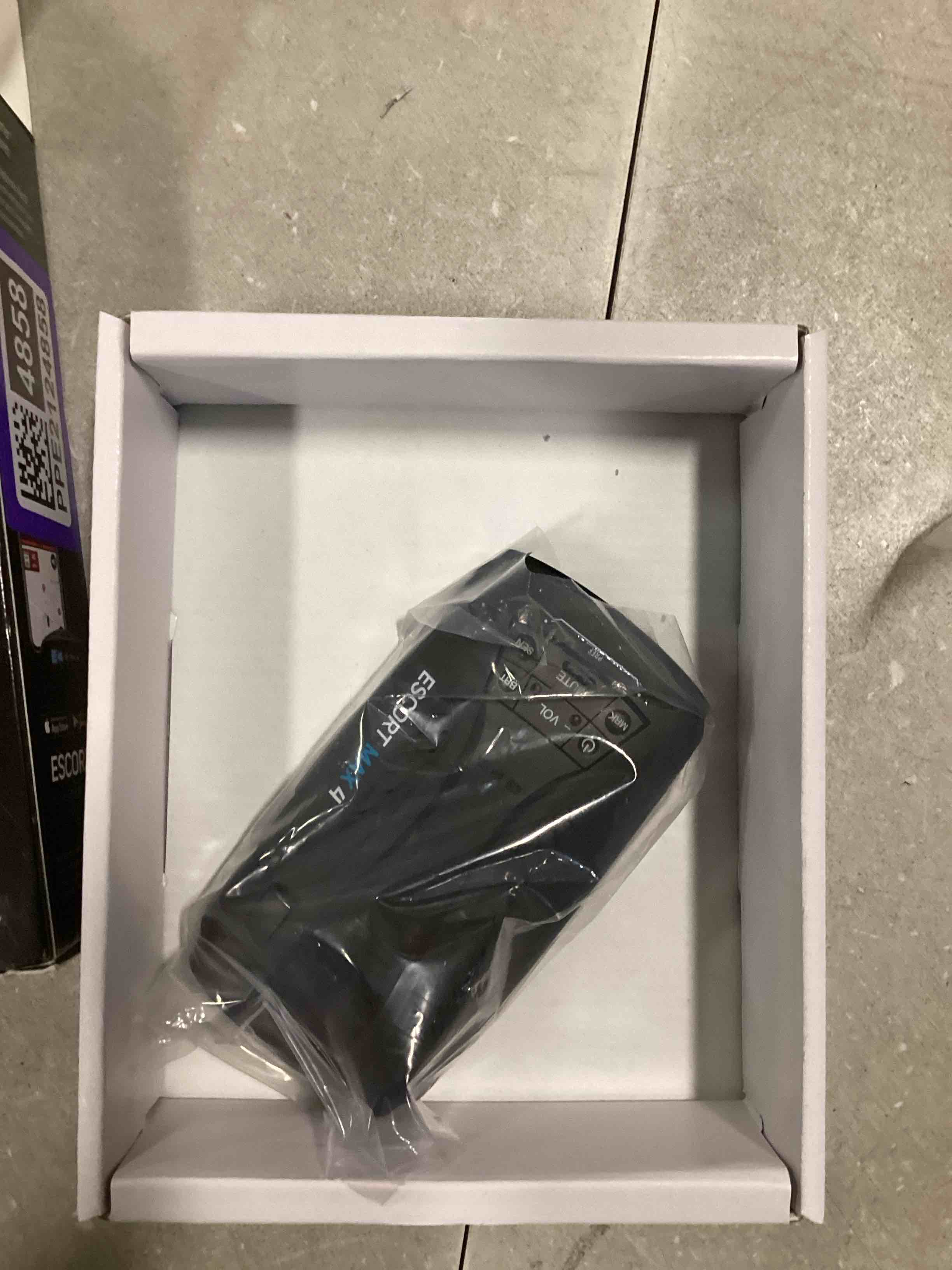 https://s3.amazonaws.com/lotting-images-prod/bidfta/PPE2124858_1737379889790.jpeg