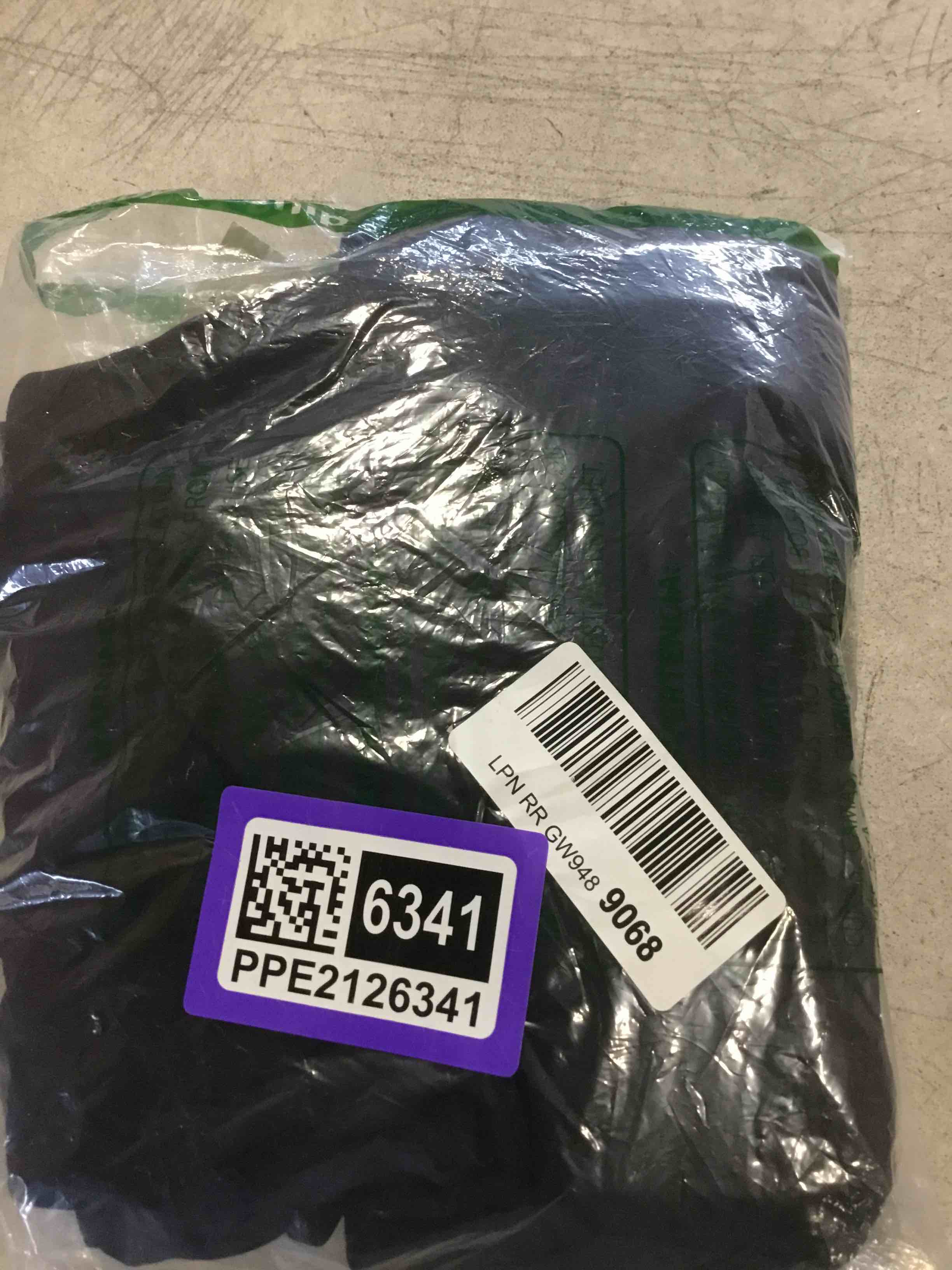 https://s3.amazonaws.com/lotting-images-prod/bidfta/PPE2126341_1735832986197.jpeg