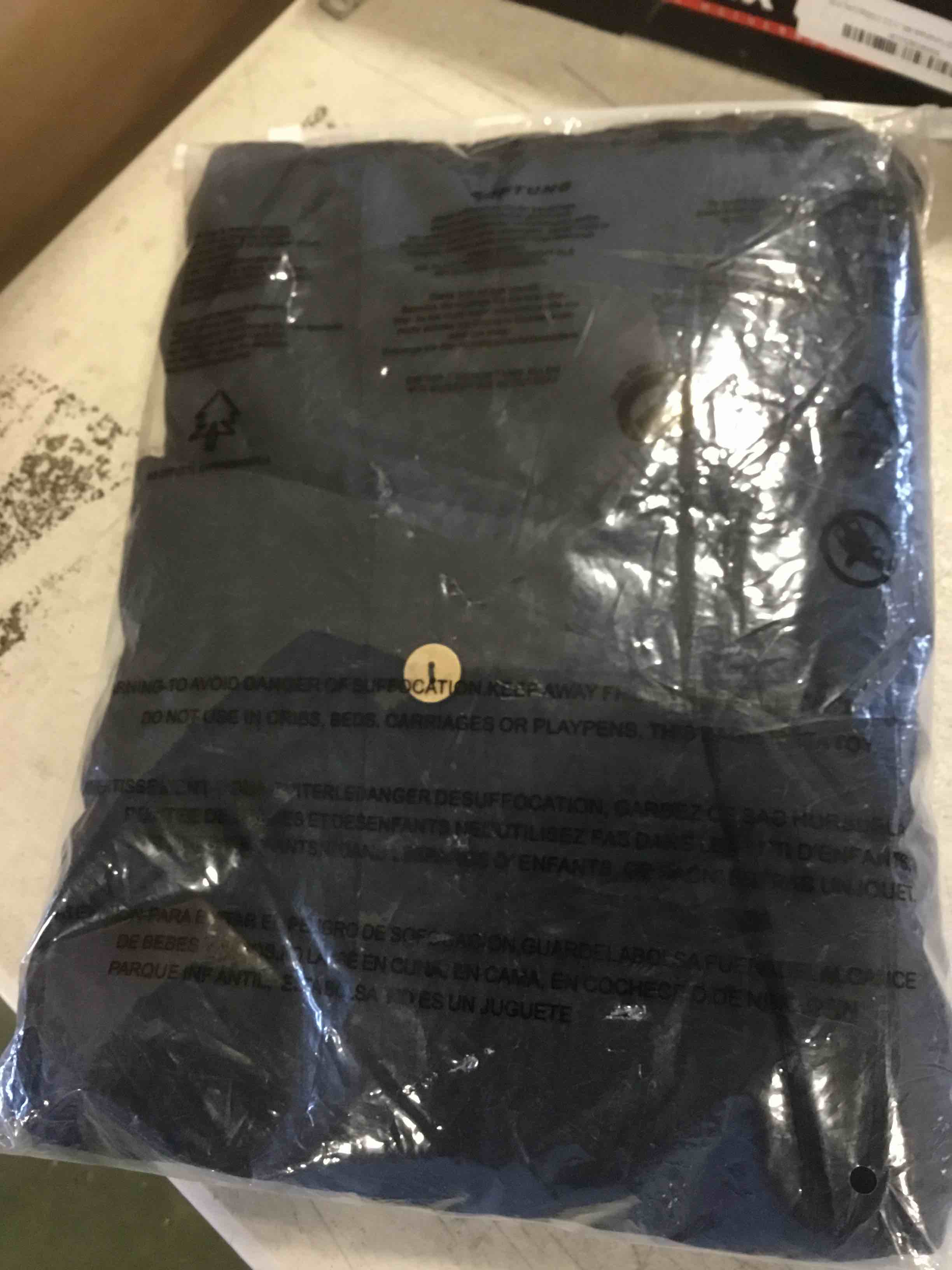 https://s3.amazonaws.com/lotting-images-prod/bidfta/PPE2126368_1735835918102.jpeg