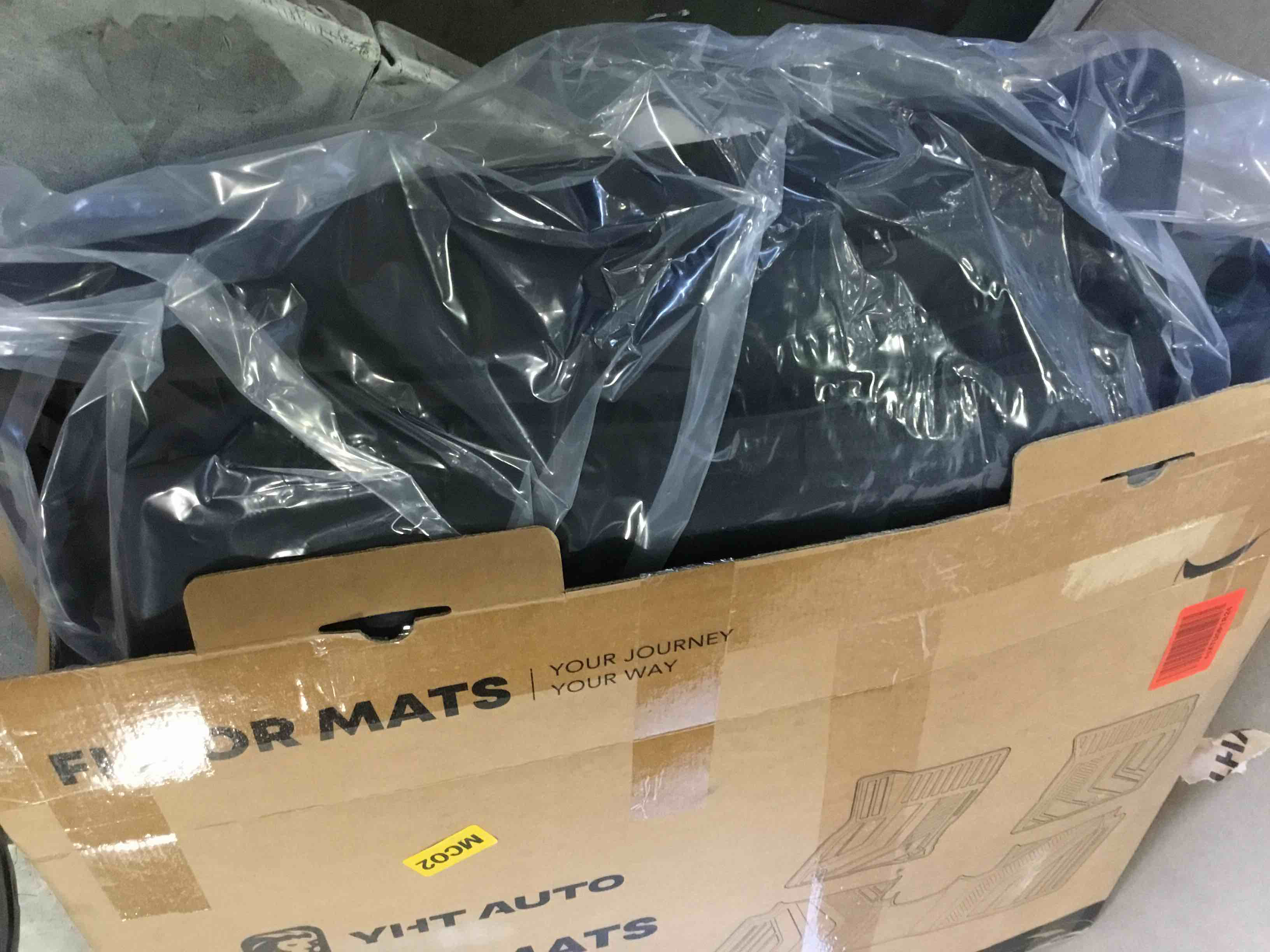 https://s3.amazonaws.com/lotting-images-prod/bidfta/PPE2127363_1737148071237.jpeg