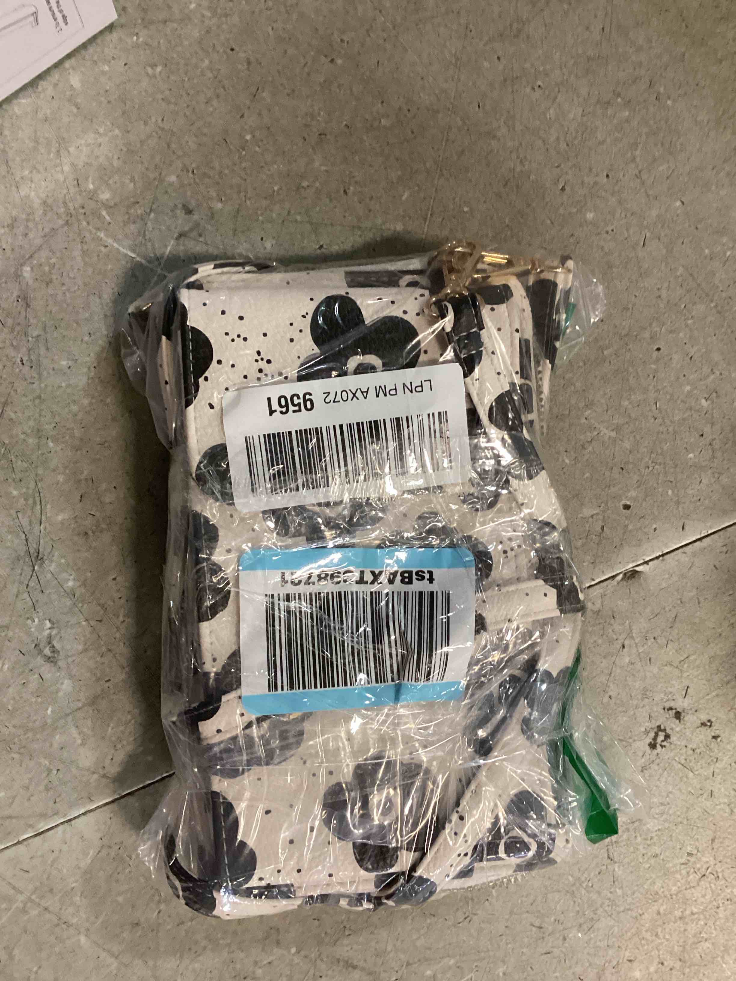 https://s3.amazonaws.com/lotting-images-prod/bidfta/PPE2128183_1741109185035.jpeg