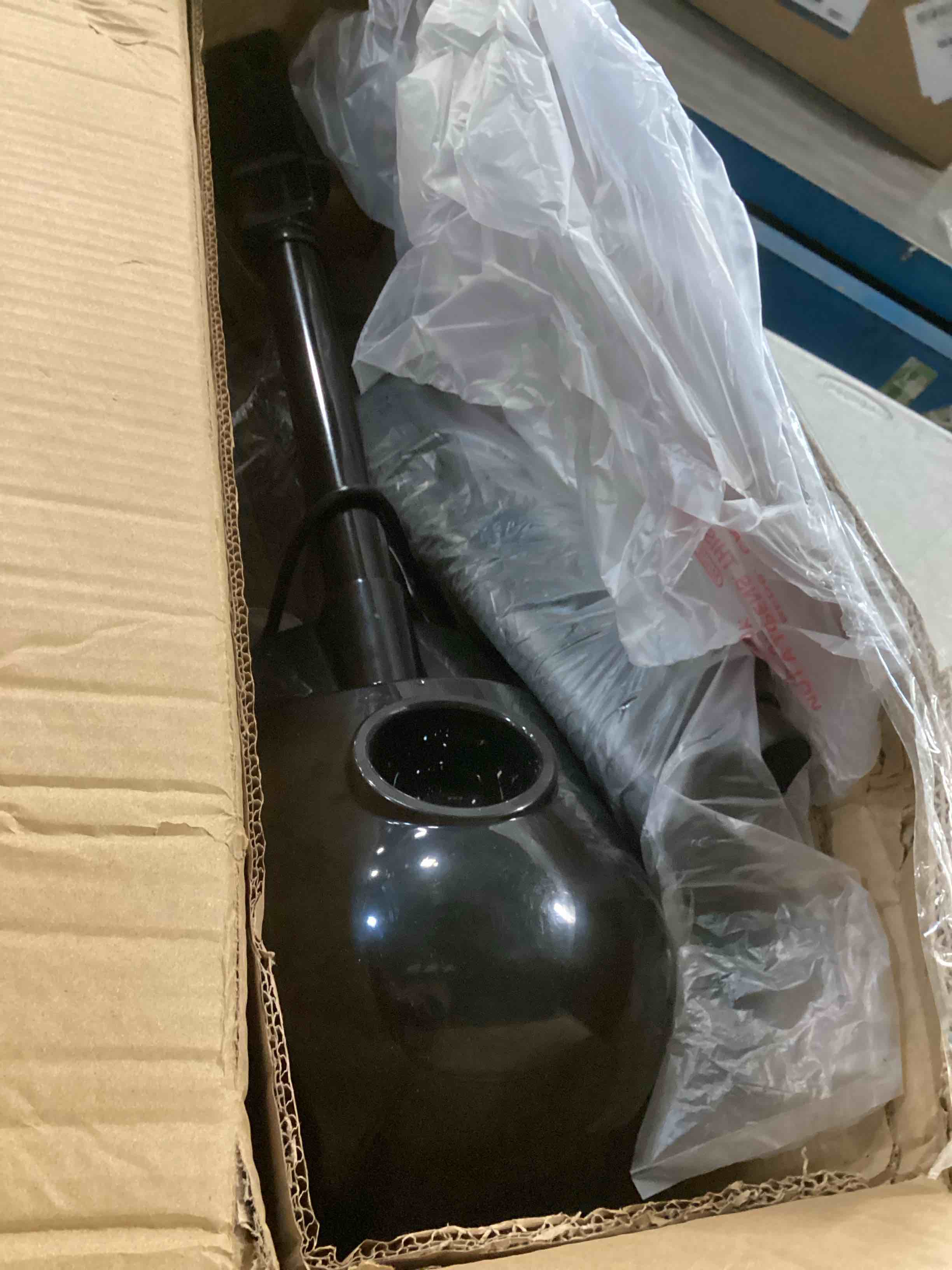 https://s3.amazonaws.com/lotting-images-prod/bidfta/PPE2128360_1741191994741.jpeg