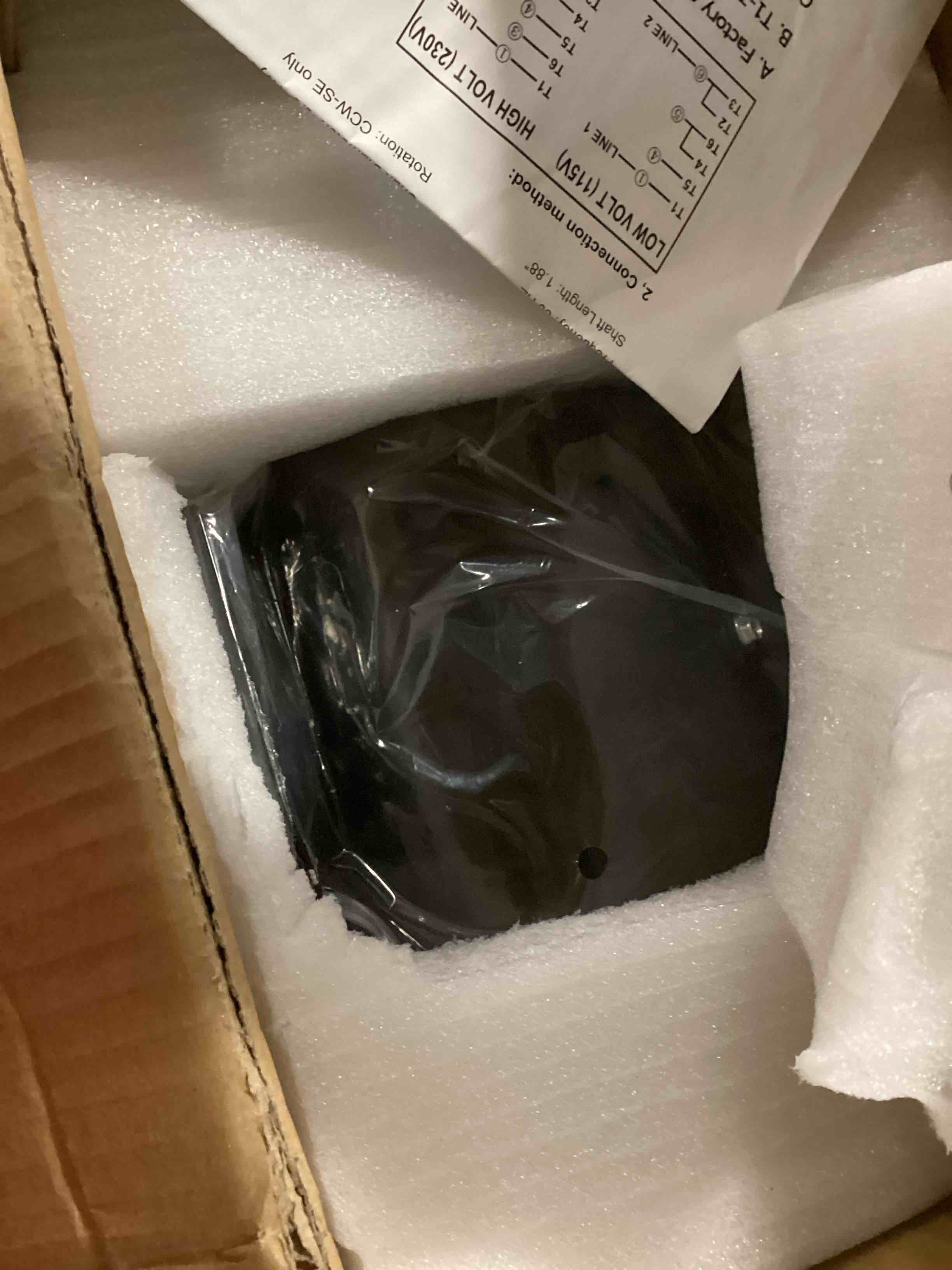 https://s3.amazonaws.com/lotting-images-prod/bidfta/PPE2128440_1741203119075.jpeg