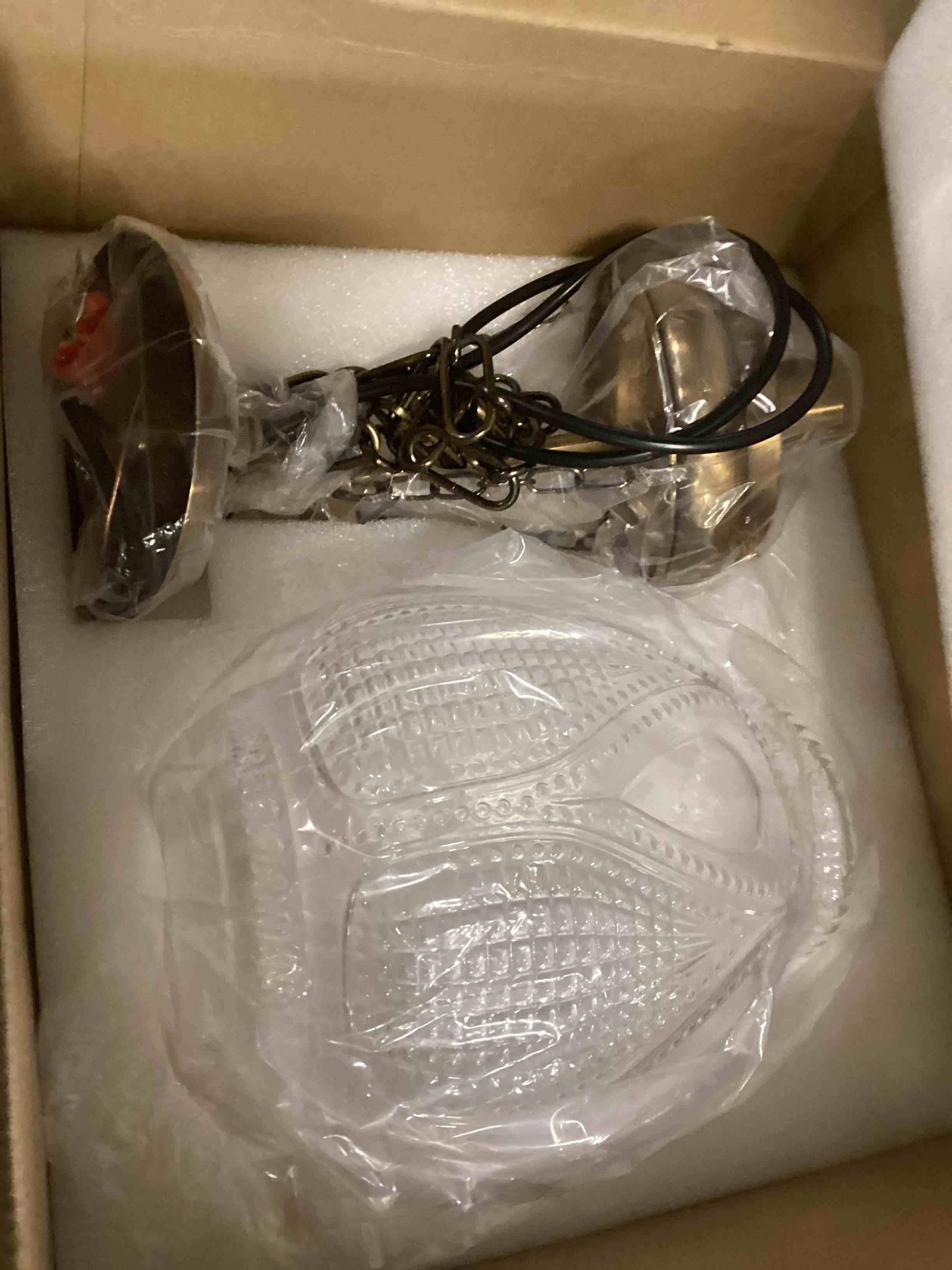 https://s3.amazonaws.com/lotting-images-prod/bidfta/PPE2128539_1741274828883.jpeg