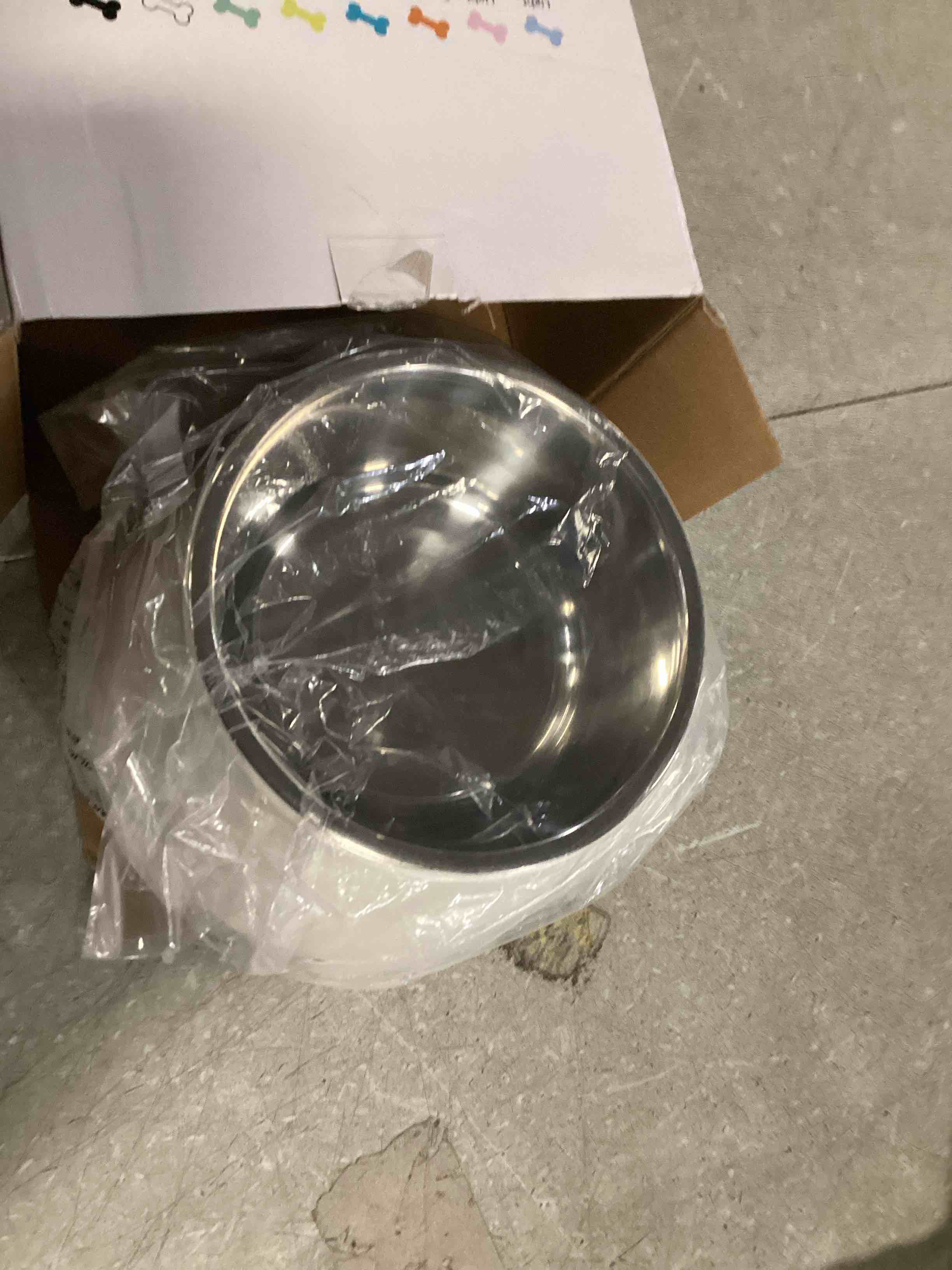 https://s3.amazonaws.com/lotting-images-prod/bidfta/PPE2128636_1741288947991.jpeg