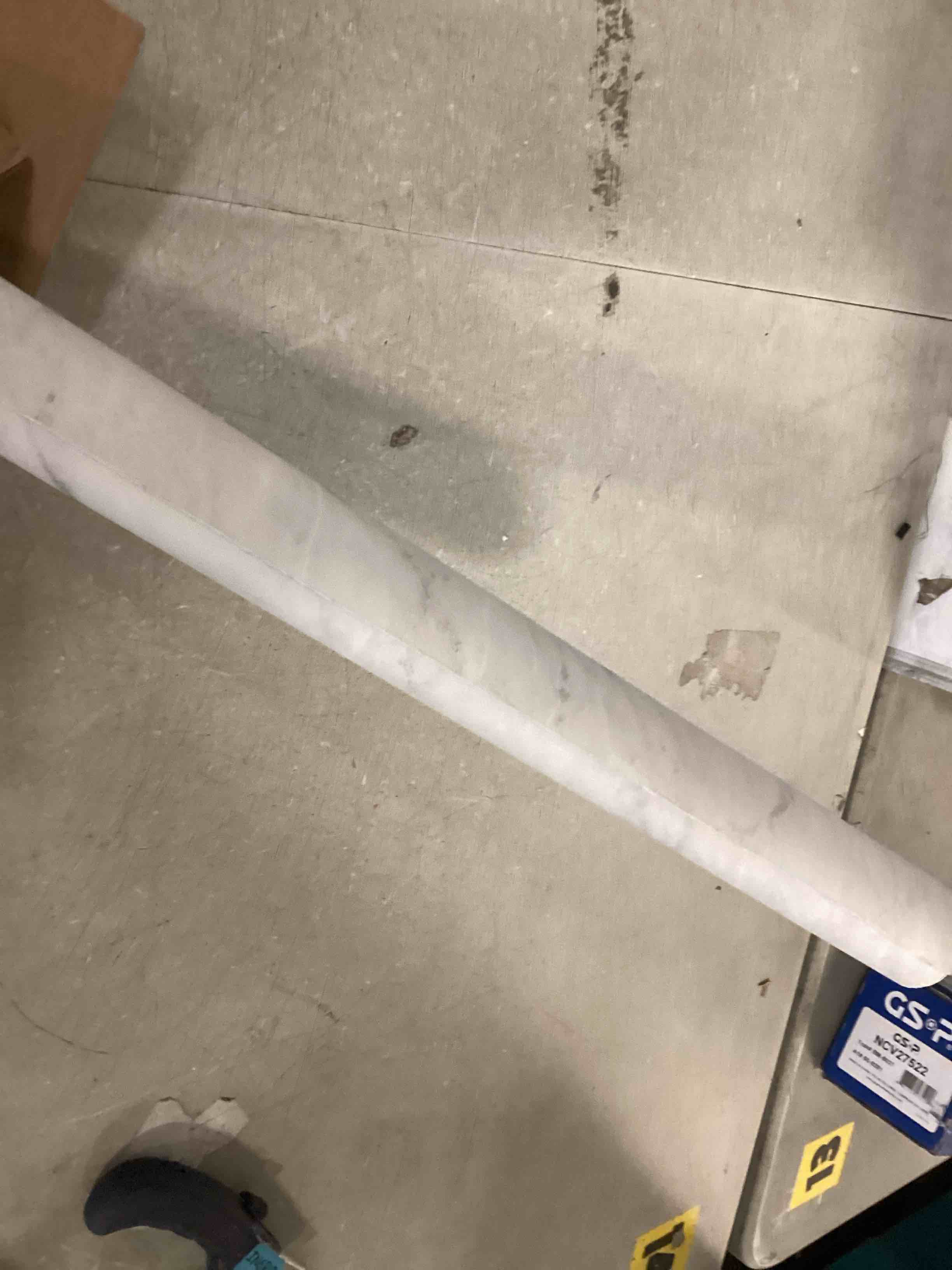https://s3.amazonaws.com/lotting-images-prod/bidfta/PPE2128885_1741632280680.jpeg