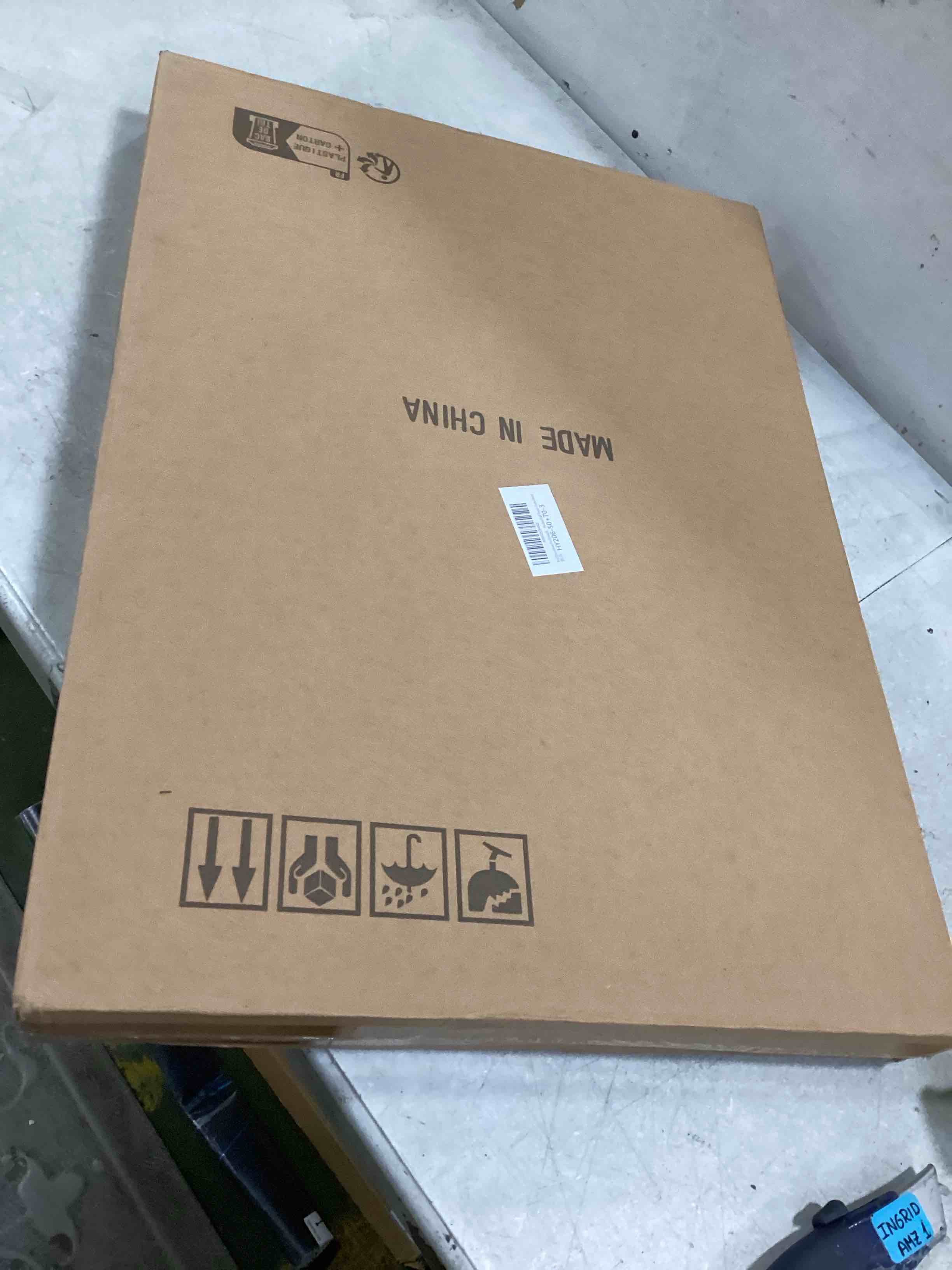 https://s3.amazonaws.com/lotting-images-prod/bidfta/PPE2129496_1741870709073.jpeg