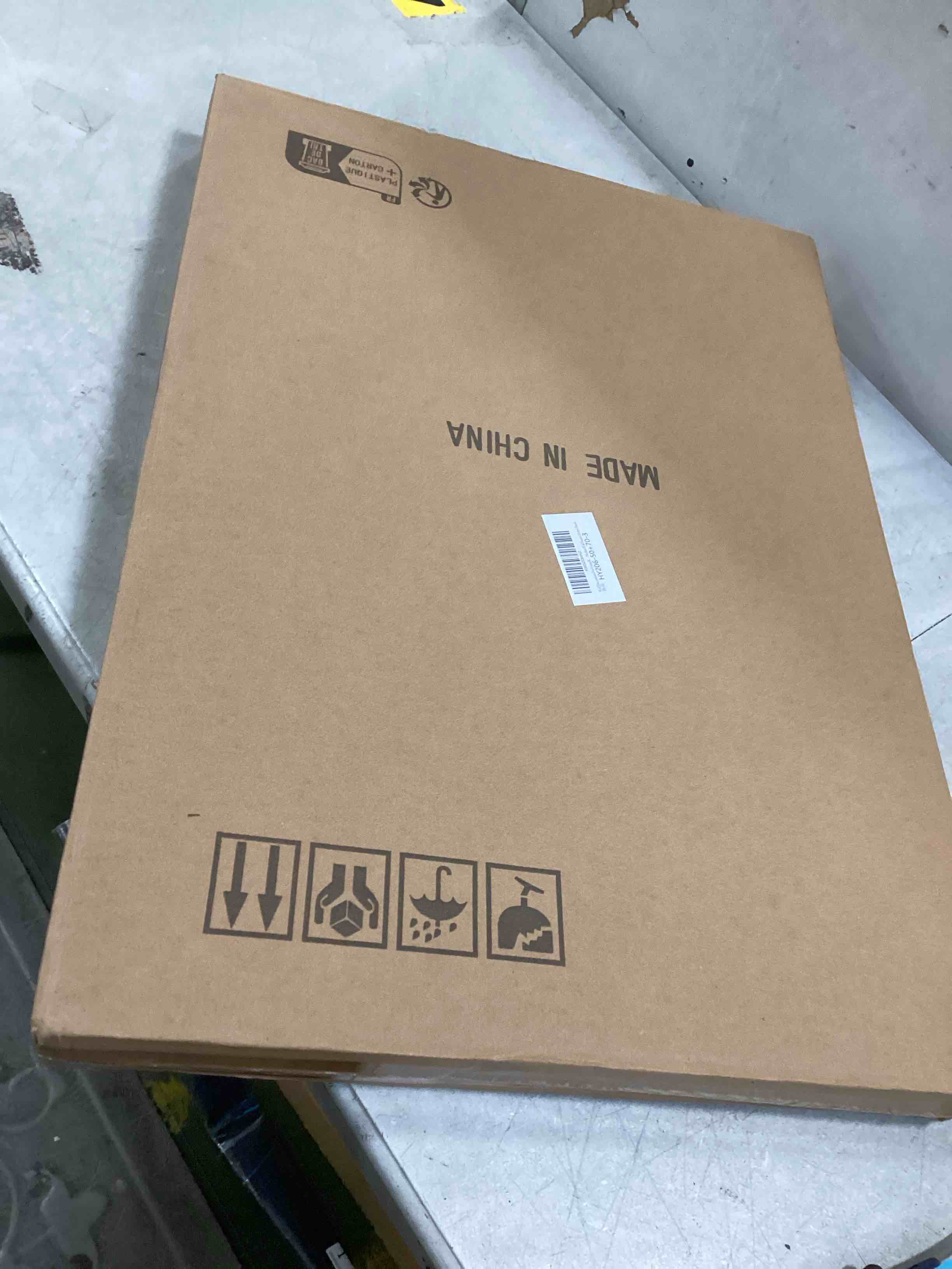 https://s3.amazonaws.com/lotting-images-prod/bidfta/PPE2129496_1741870709870.jpeg