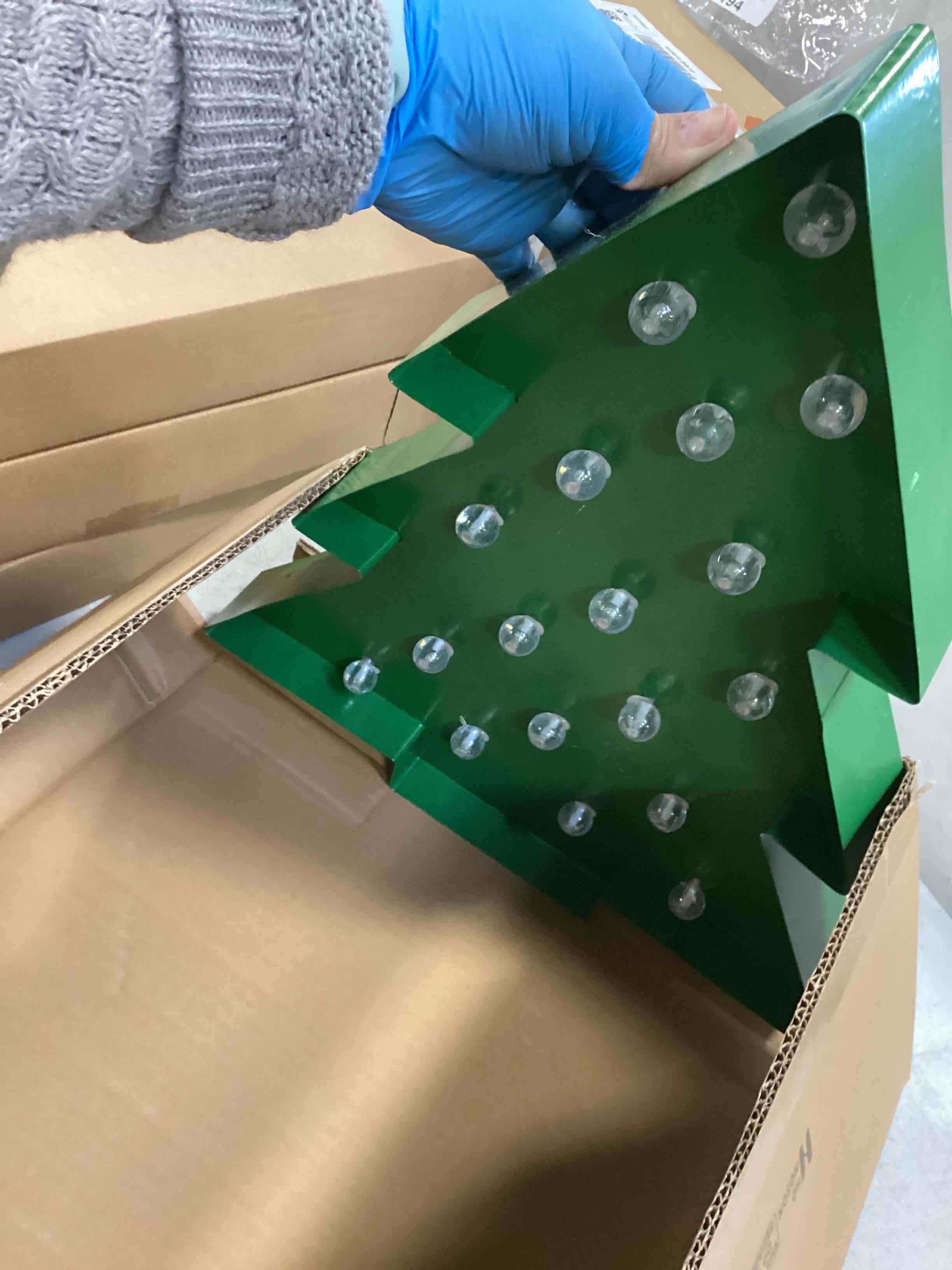 https://s3.amazonaws.com/lotting-images-prod/bidfta/PPE2129539_1741873019625.jpeg