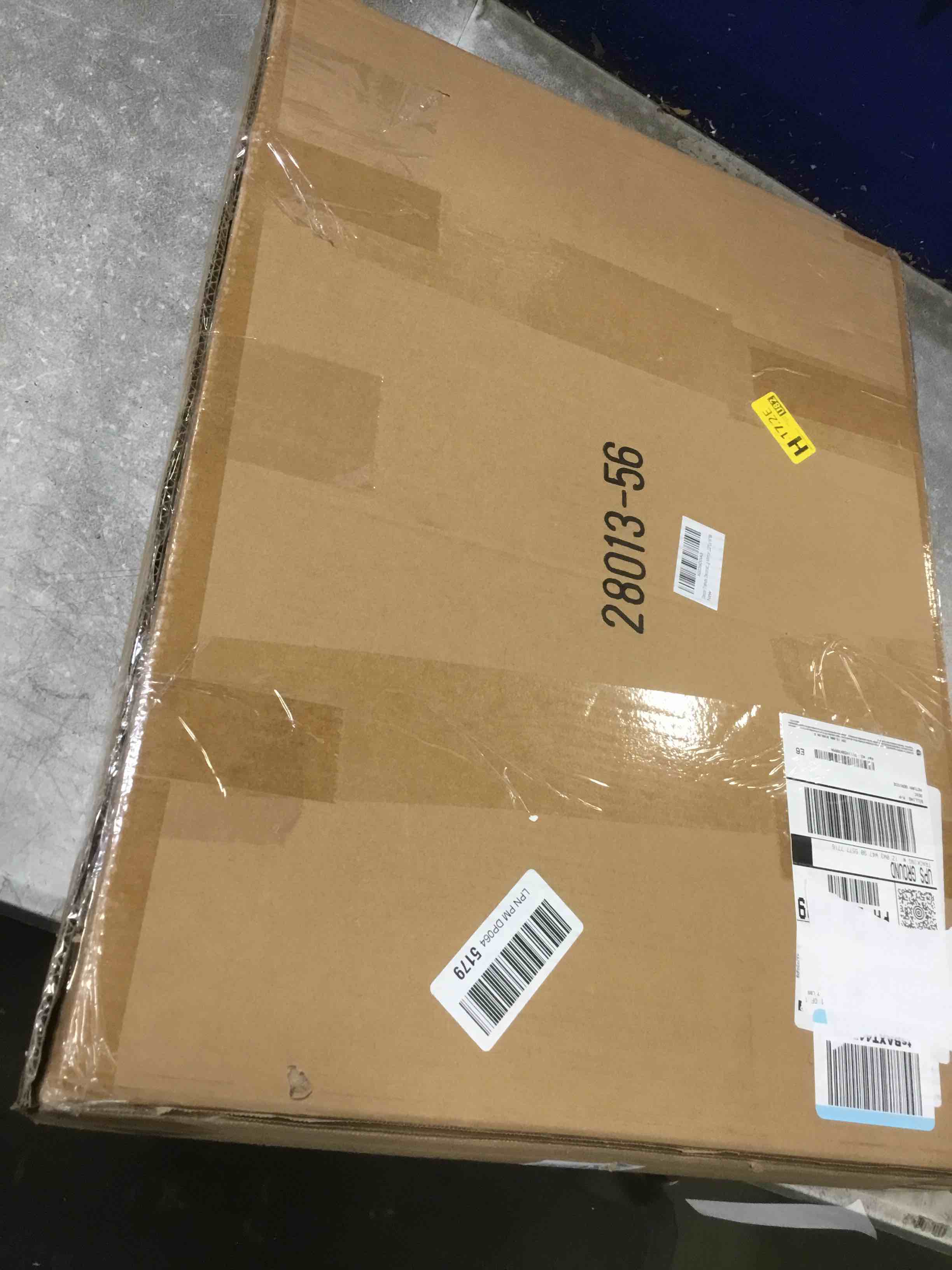 https://s3.amazonaws.com/lotting-images-prod/bidfta/PPE2129818_1741983323979.jpeg