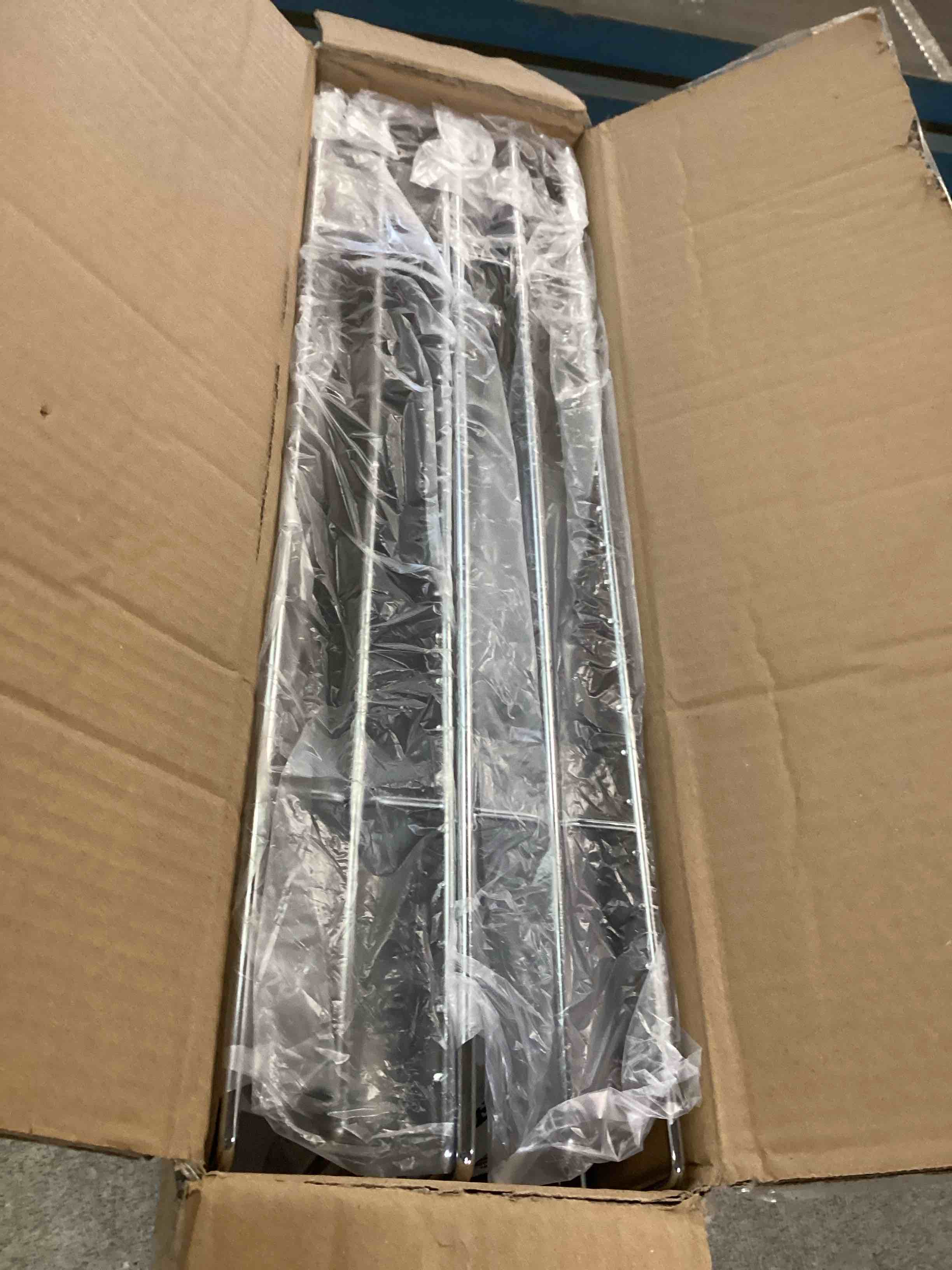 https://s3.amazonaws.com/lotting-images-prod/bidfta/PPE2130078_1742303371007.jpeg