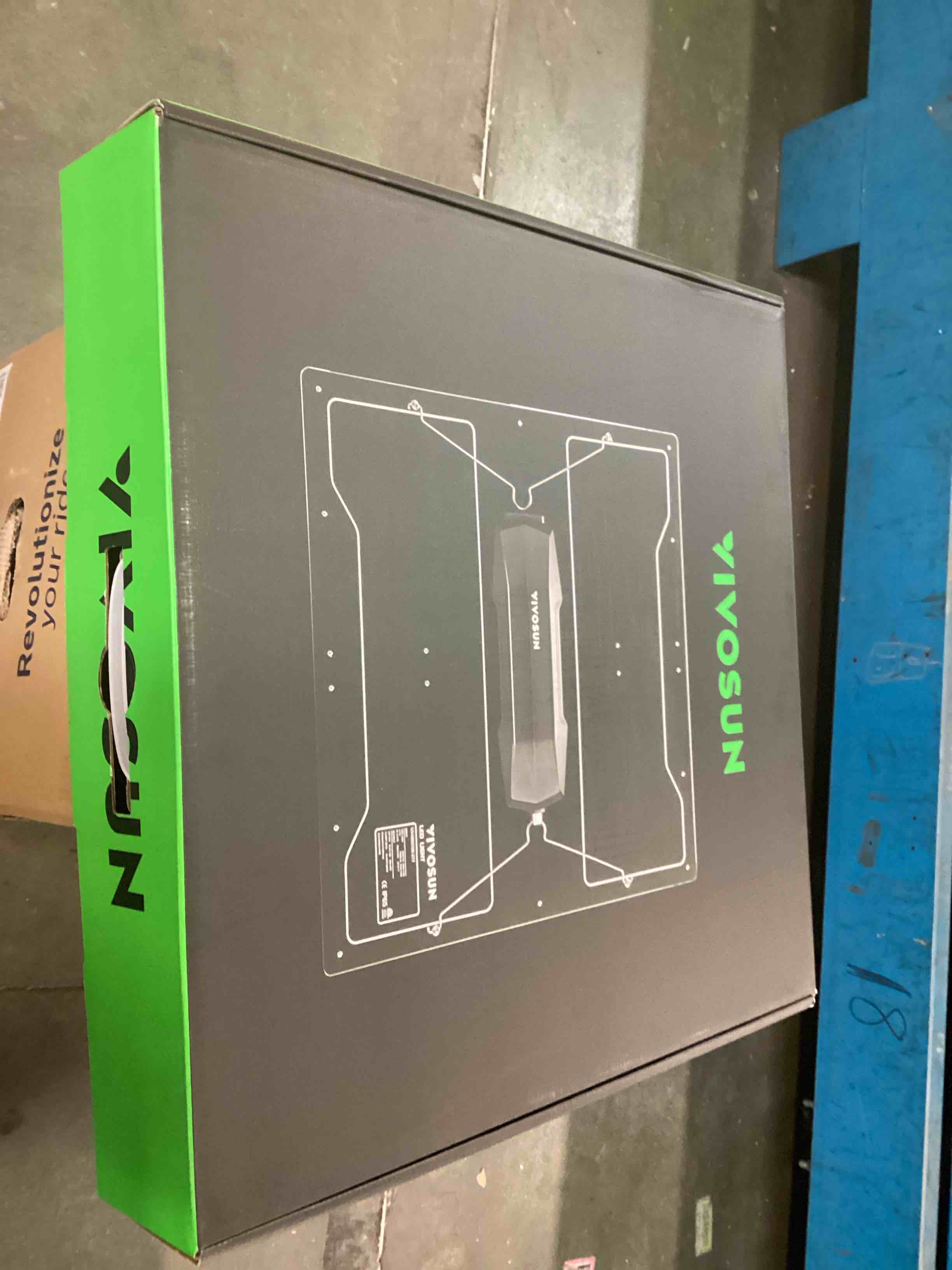 https://s3.amazonaws.com/lotting-images-prod/bidfta/PPE2130117_1742307787559.jpeg