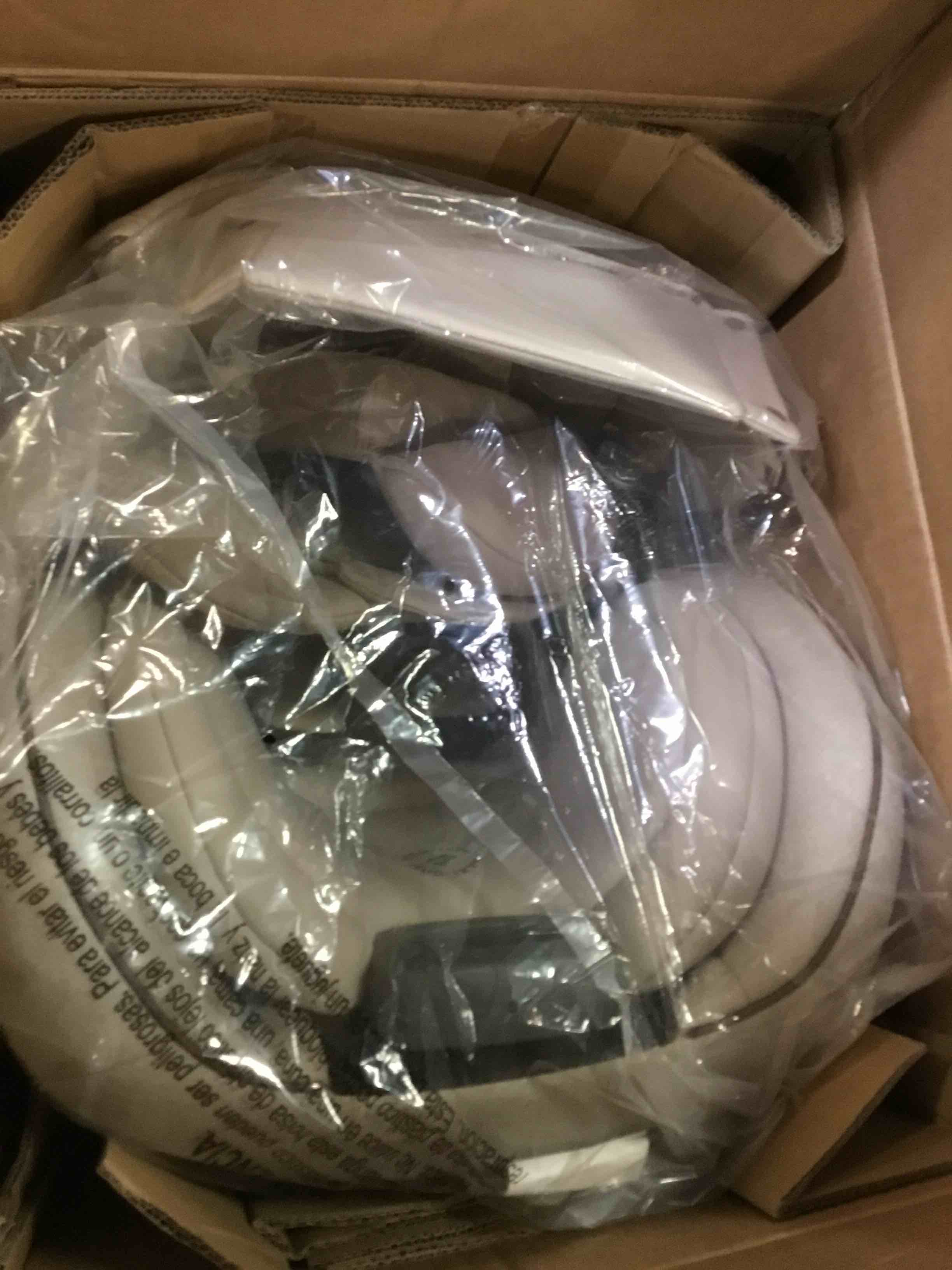 https://s3.amazonaws.com/lotting-images-prod/bidfta/PPE2130457_1742409007139.jpeg