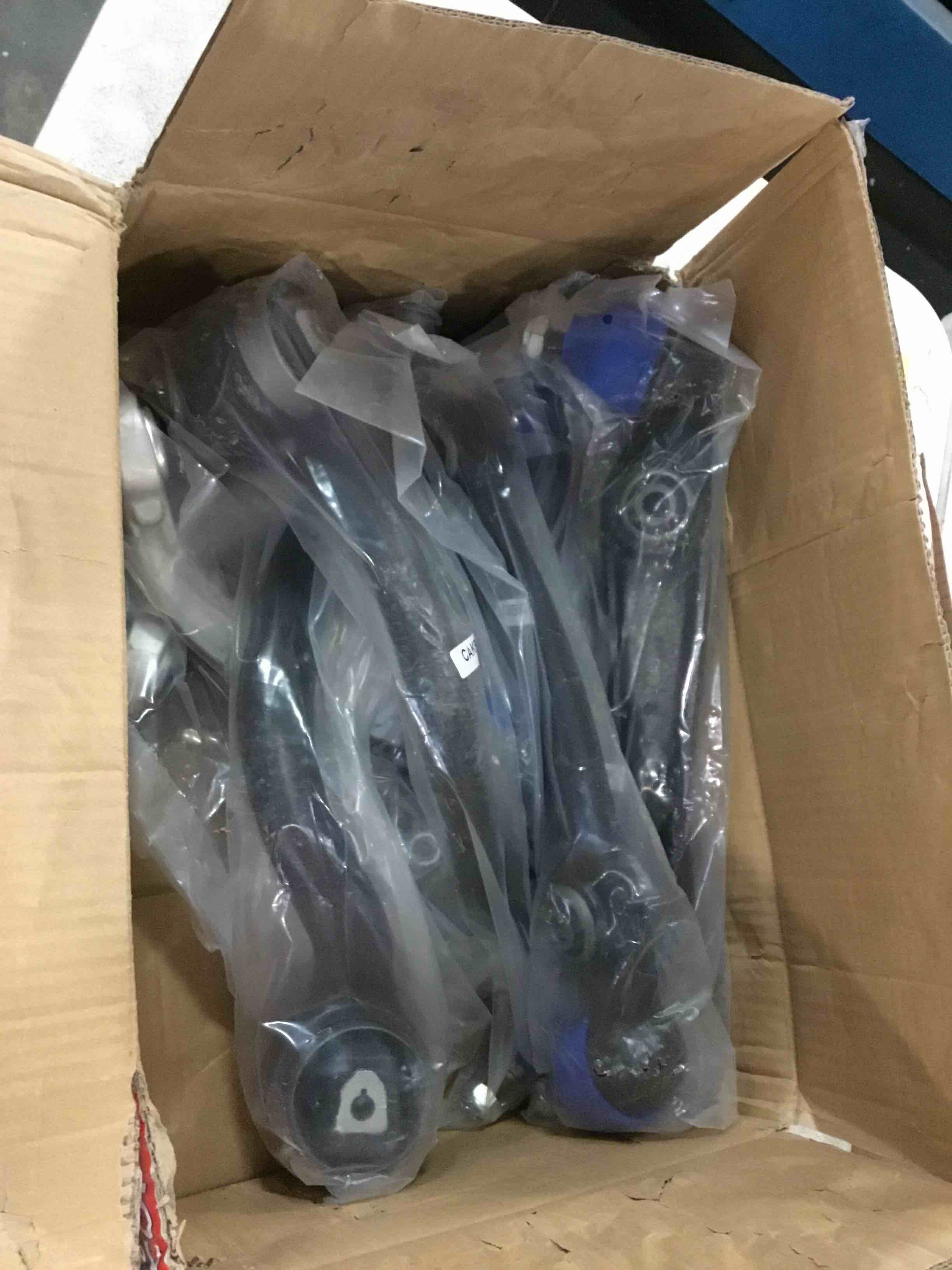 https://s3.amazonaws.com/lotting-images-prod/bidfta/PPE2130632_1742485347275.jpeg