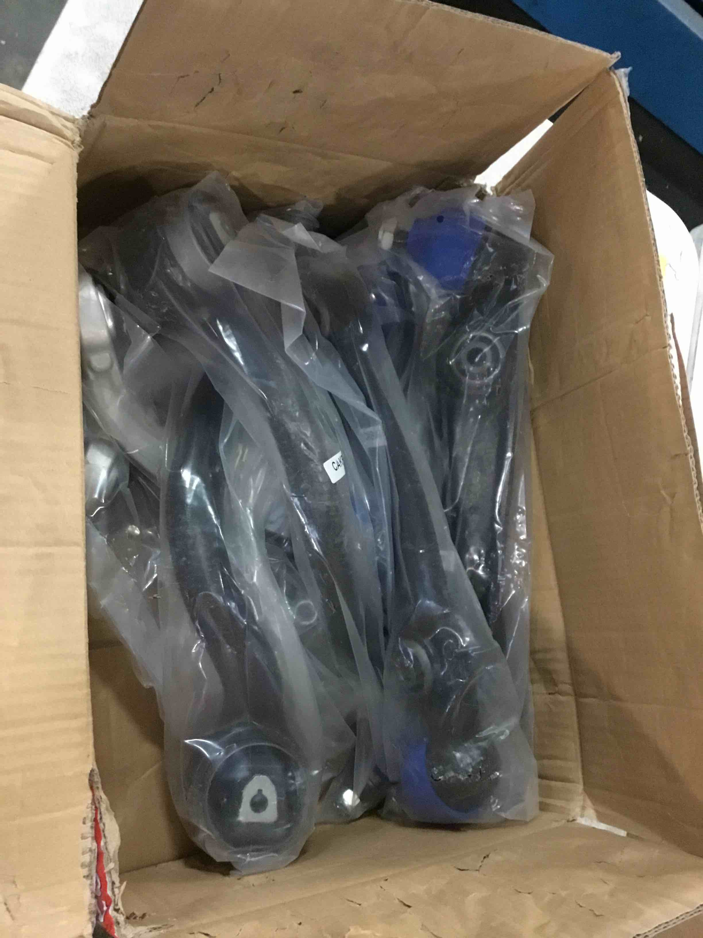 https://s3.amazonaws.com/lotting-images-prod/bidfta/PPE2130632_1742485349519.jpeg