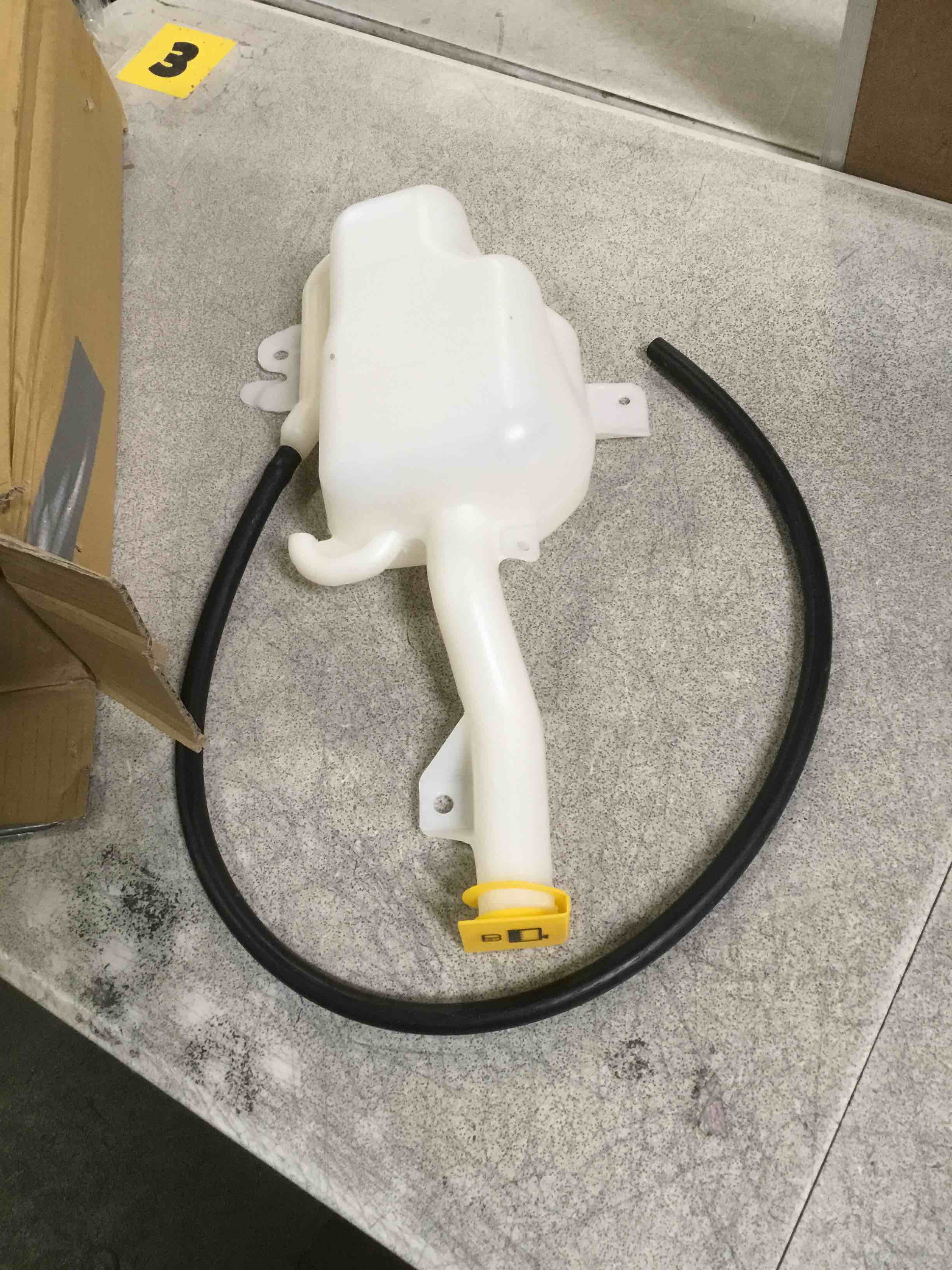 https://s3.amazonaws.com/lotting-images-prod/bidfta/PPE2130865_1742831554437.jpeg
