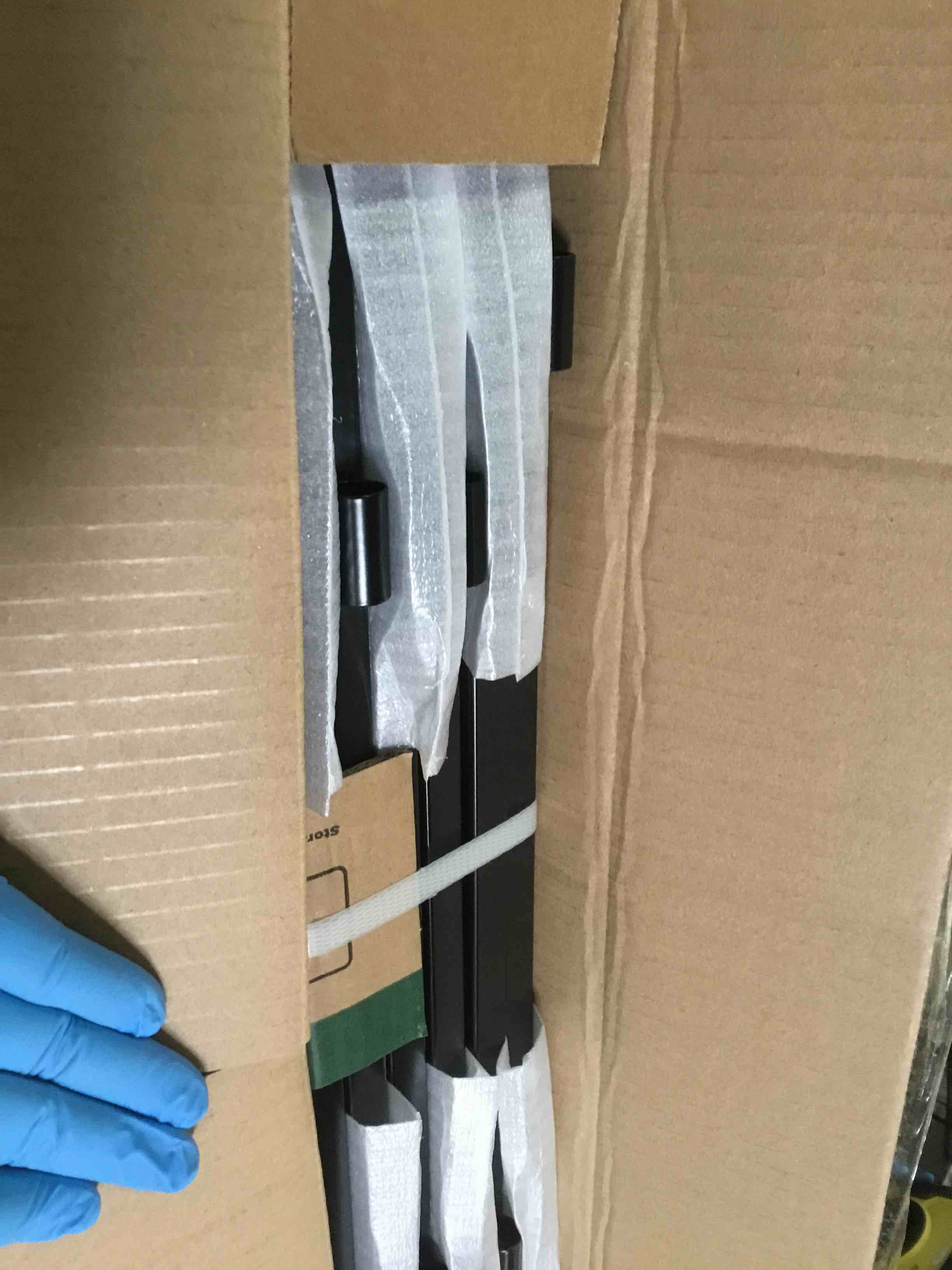 https://s3.amazonaws.com/lotting-images-prod/bidfta/PPE2130887_1742836751799.jpeg