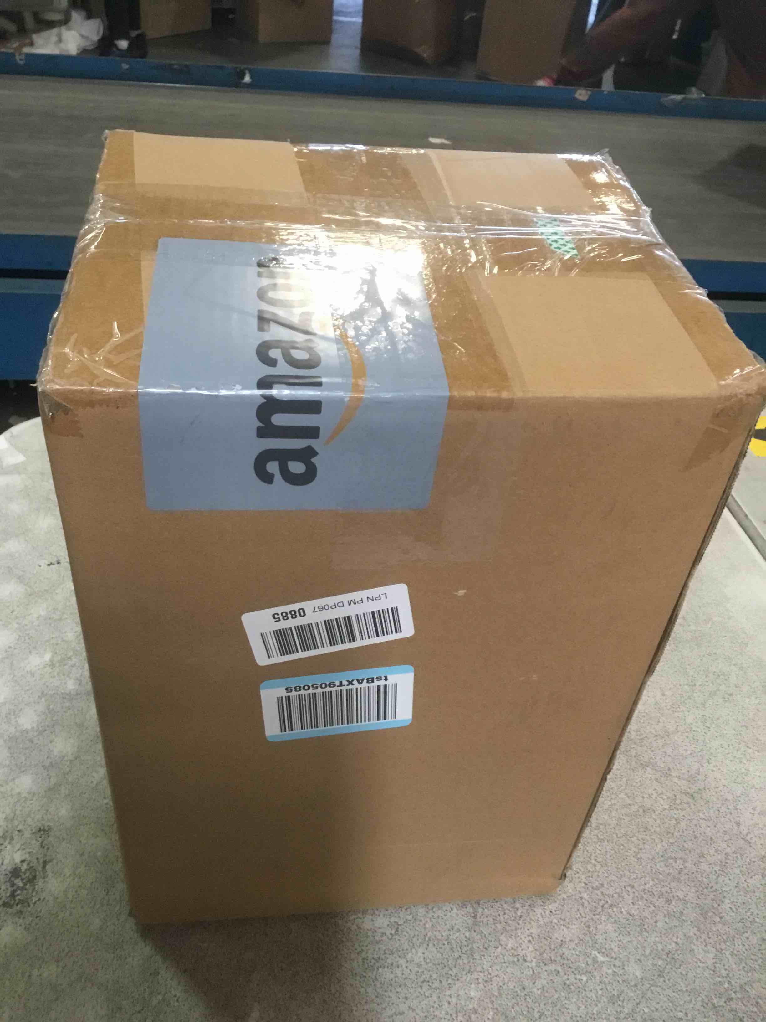 https://s3.amazonaws.com/lotting-images-prod/bidfta/PPE2130965_1742846071590.jpeg