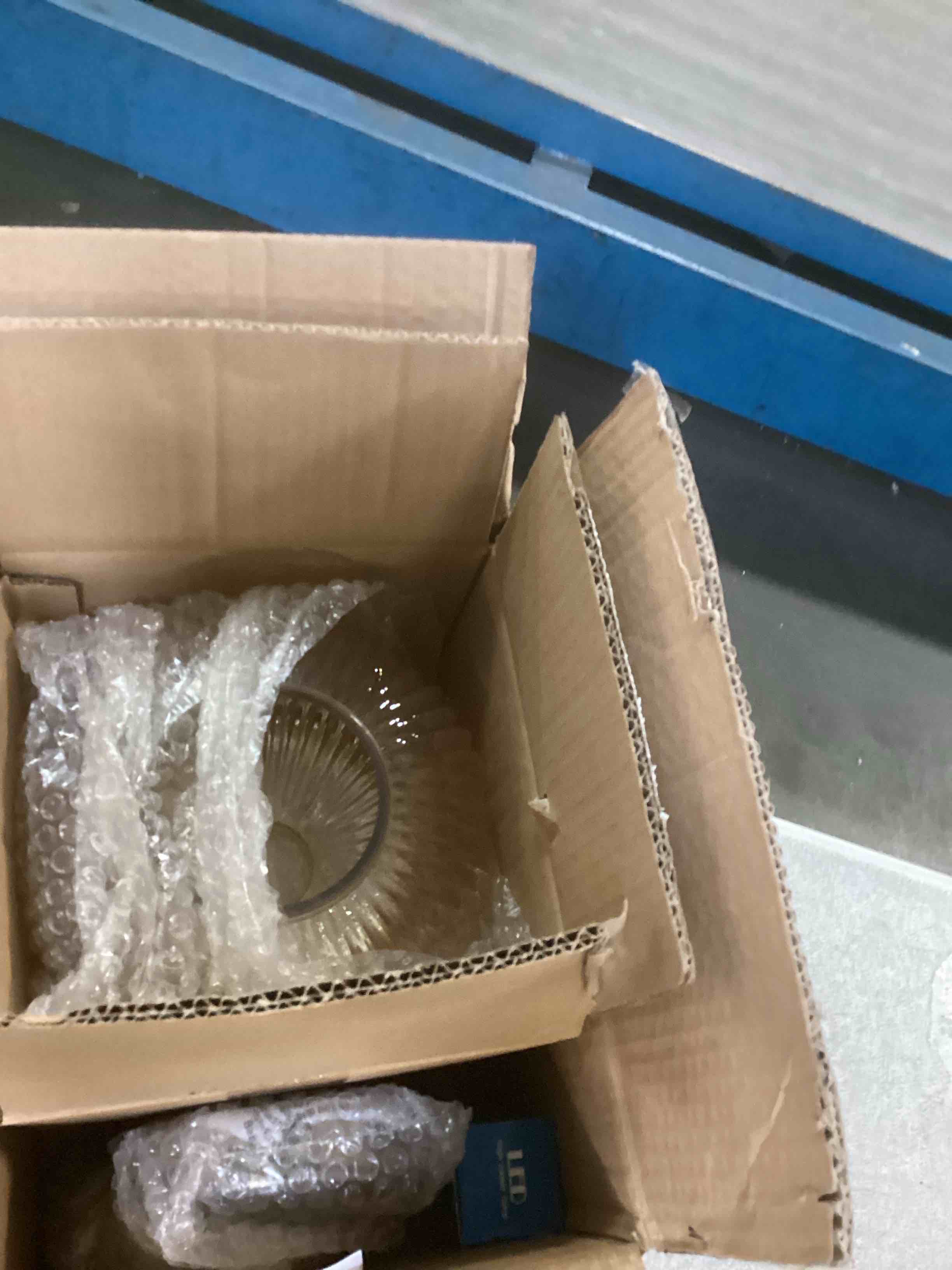https://s3.amazonaws.com/lotting-images-prod/bidfta/PPE2131079_1741285955941.jpeg