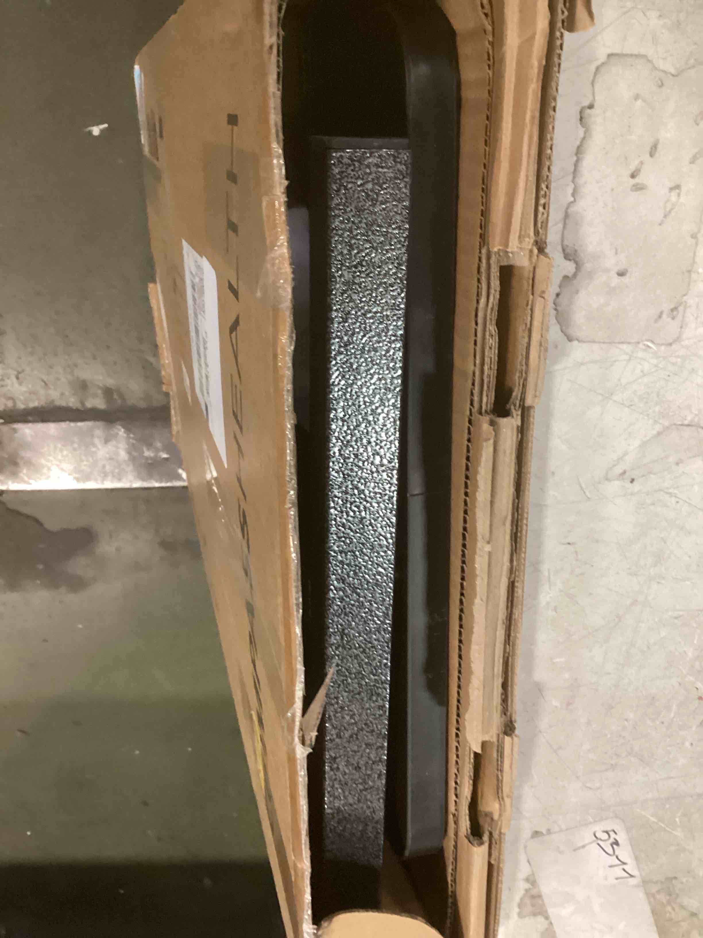 https://s3.amazonaws.com/lotting-images-prod/bidfta/PPE2131221_1741359126827.jpeg
