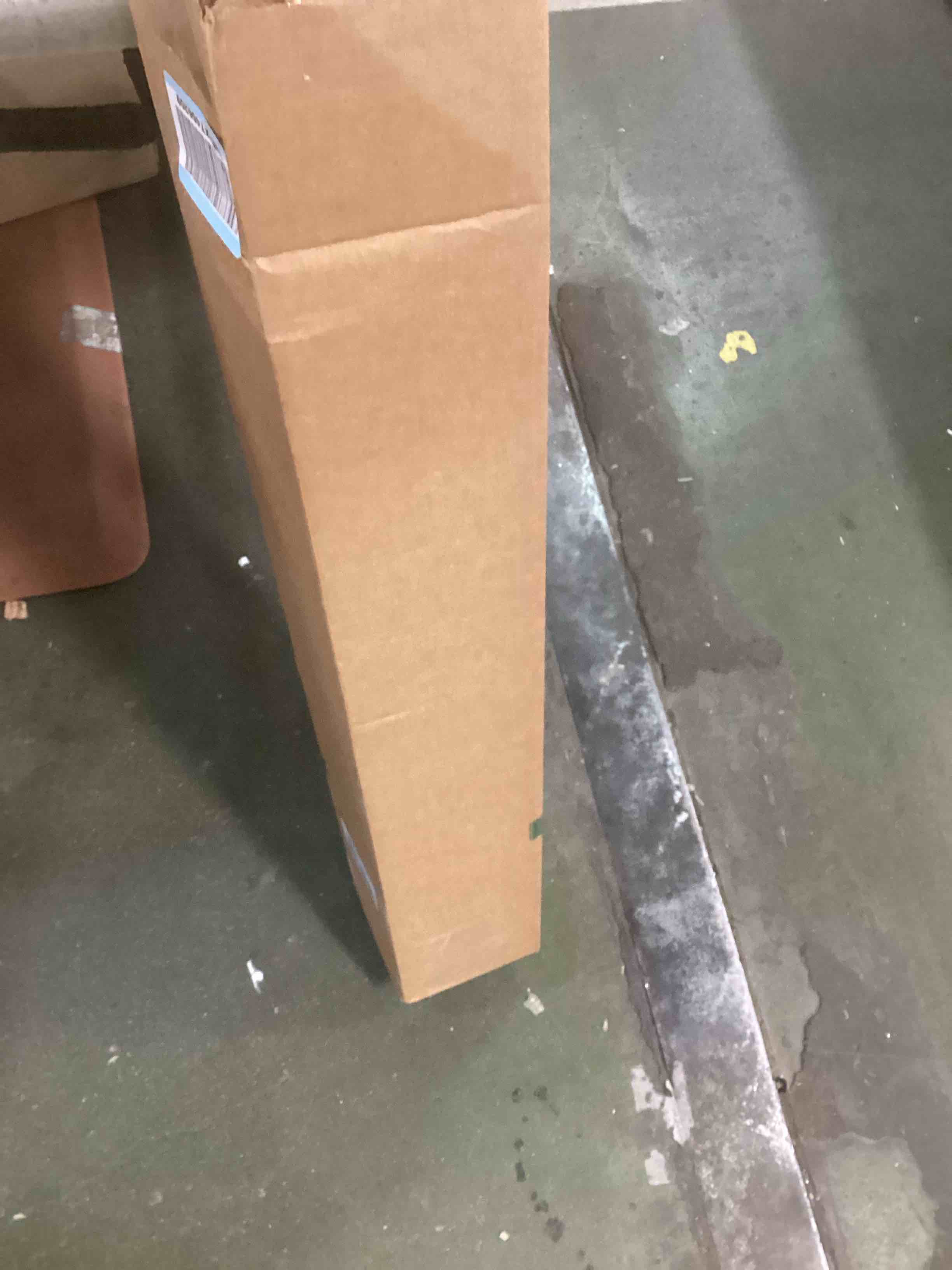 https://s3.amazonaws.com/lotting-images-prod/bidfta/PPE2131230_1741361125648.jpeg