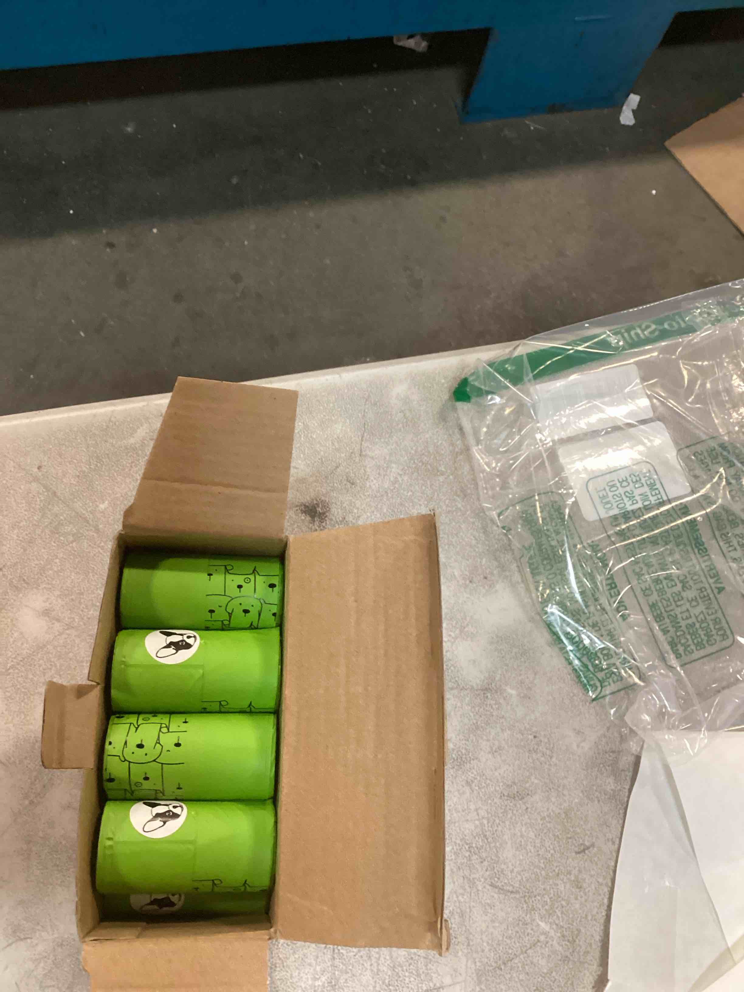 https://s3.amazonaws.com/lotting-images-prod/bidfta/PPE2132138_1741809569789.jpeg
