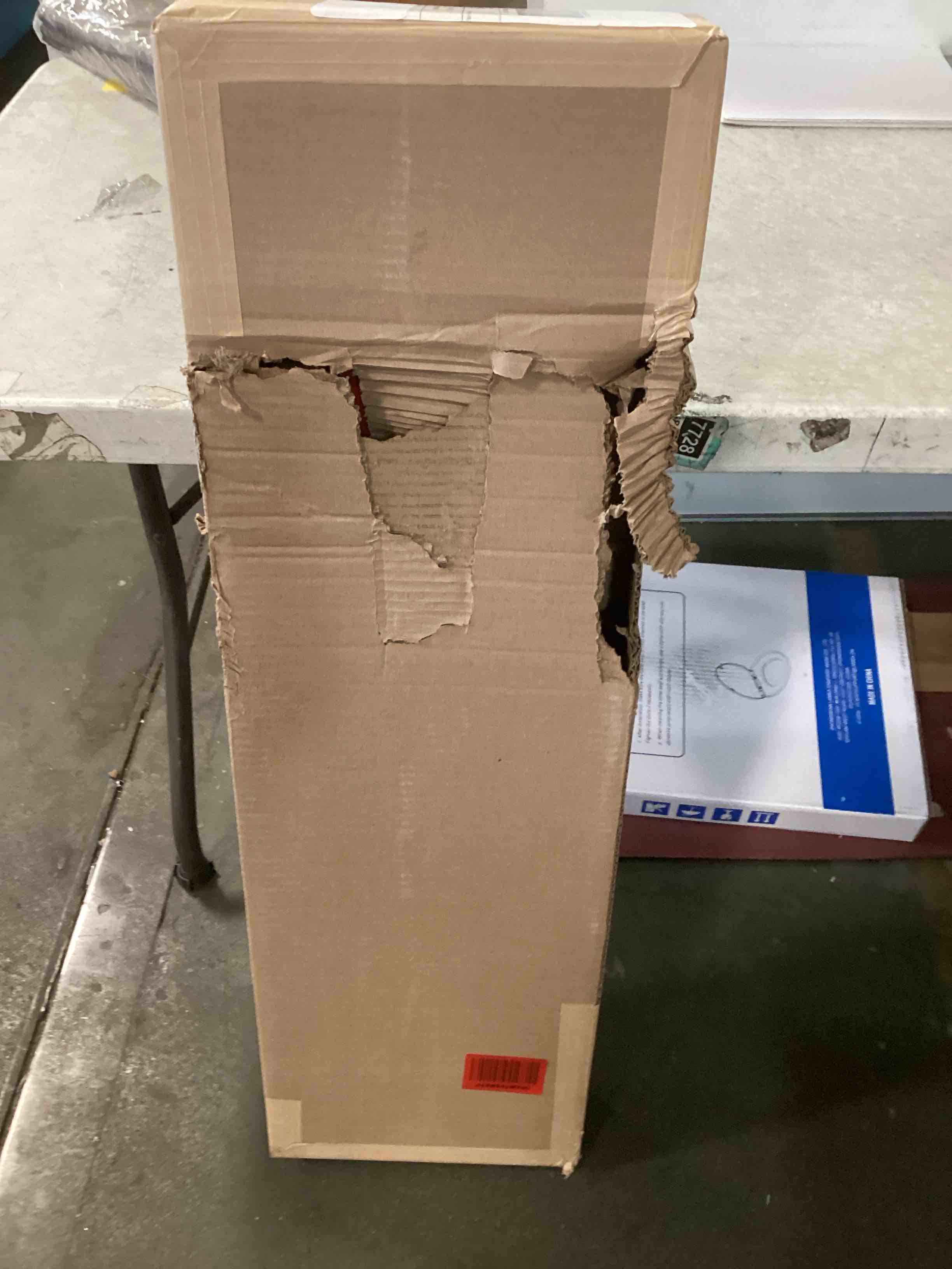 https://s3.amazonaws.com/lotting-images-prod/bidfta/PPE2132935_1742314824604.jpeg