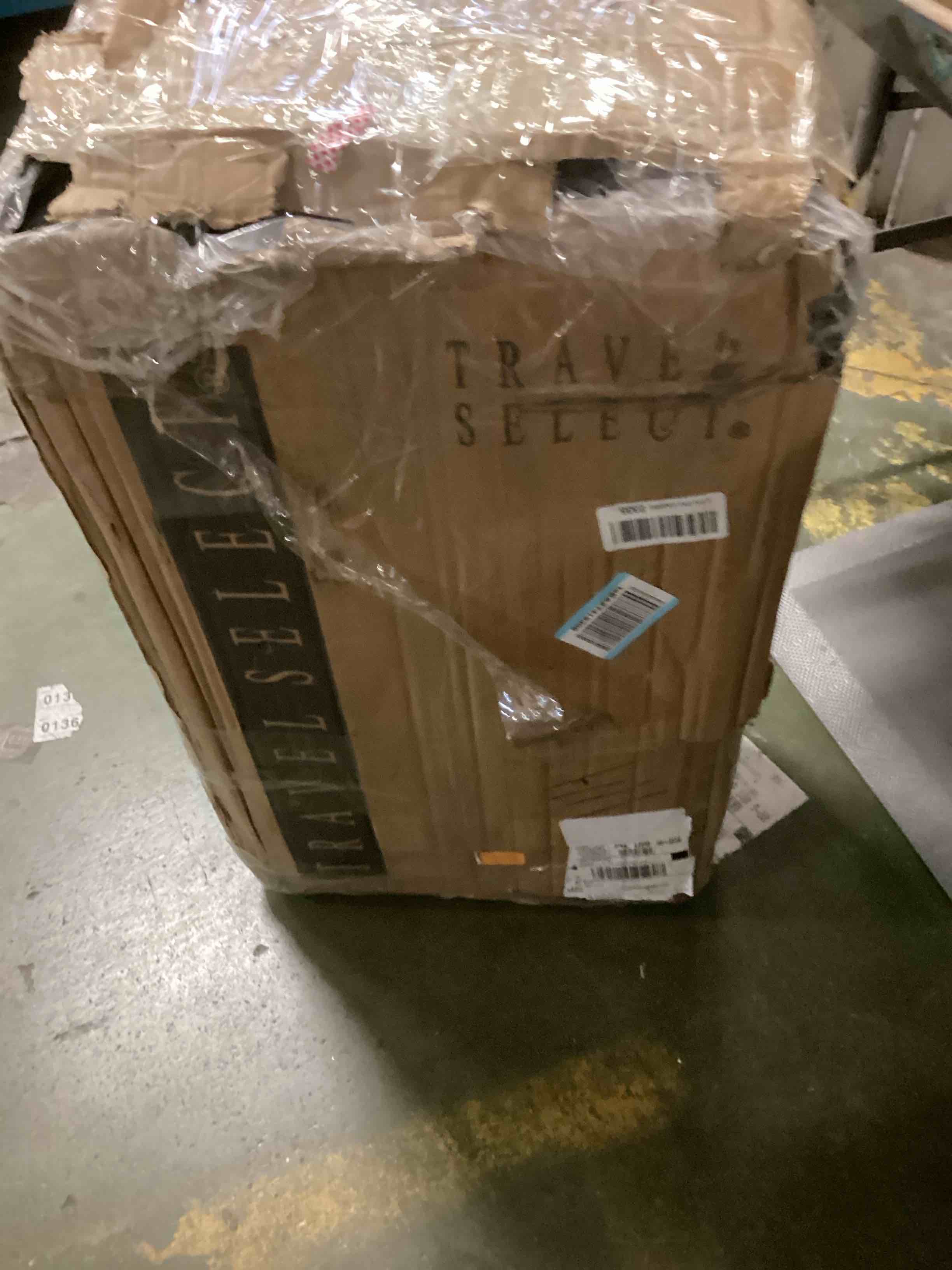 https://s3.amazonaws.com/lotting-images-prod/bidfta/PPE2133275_1742473694327.jpeg