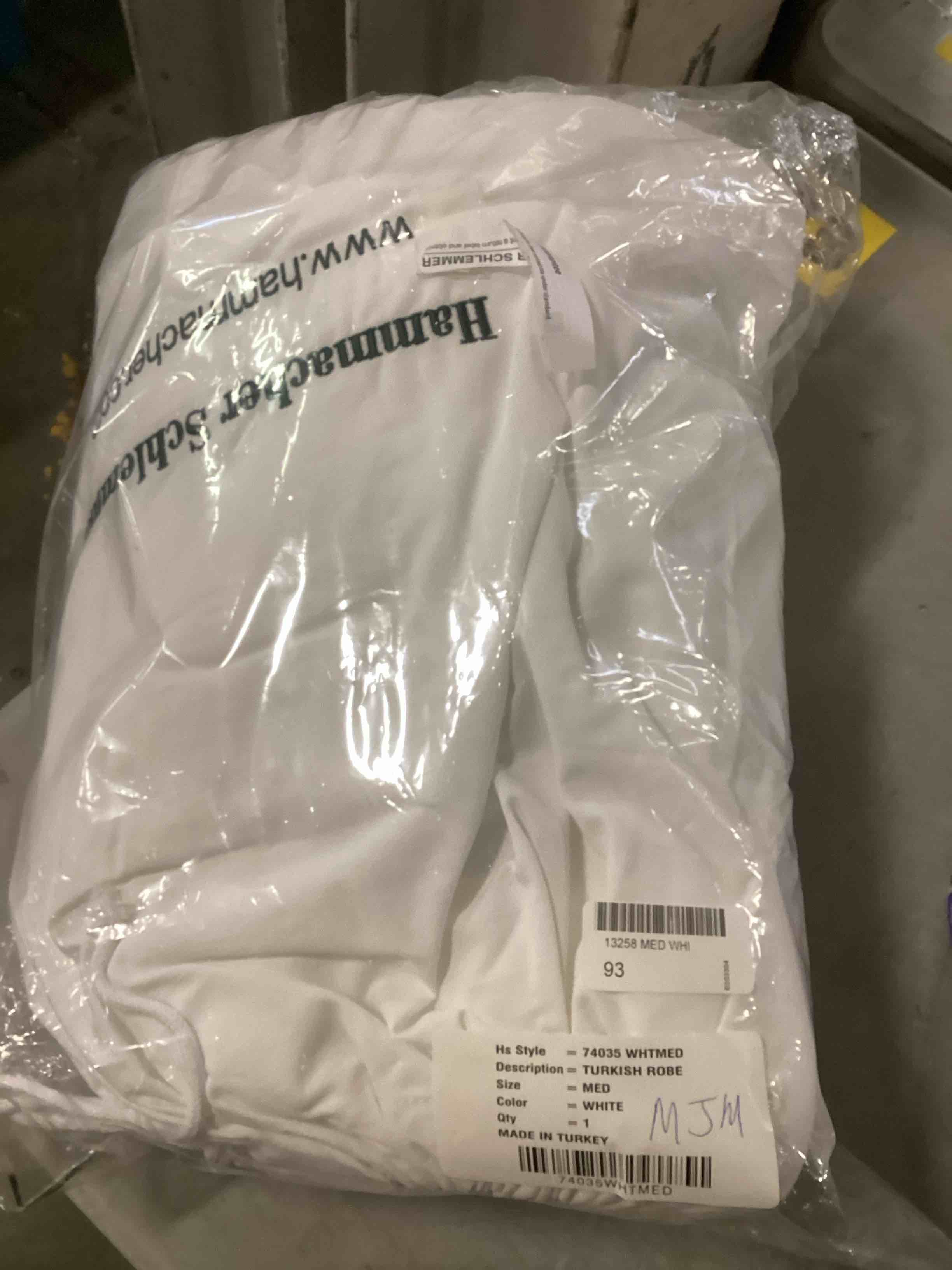 https://s3.amazonaws.com/lotting-images-prod/bidfta/PPE2133429_1742499113183.jpeg