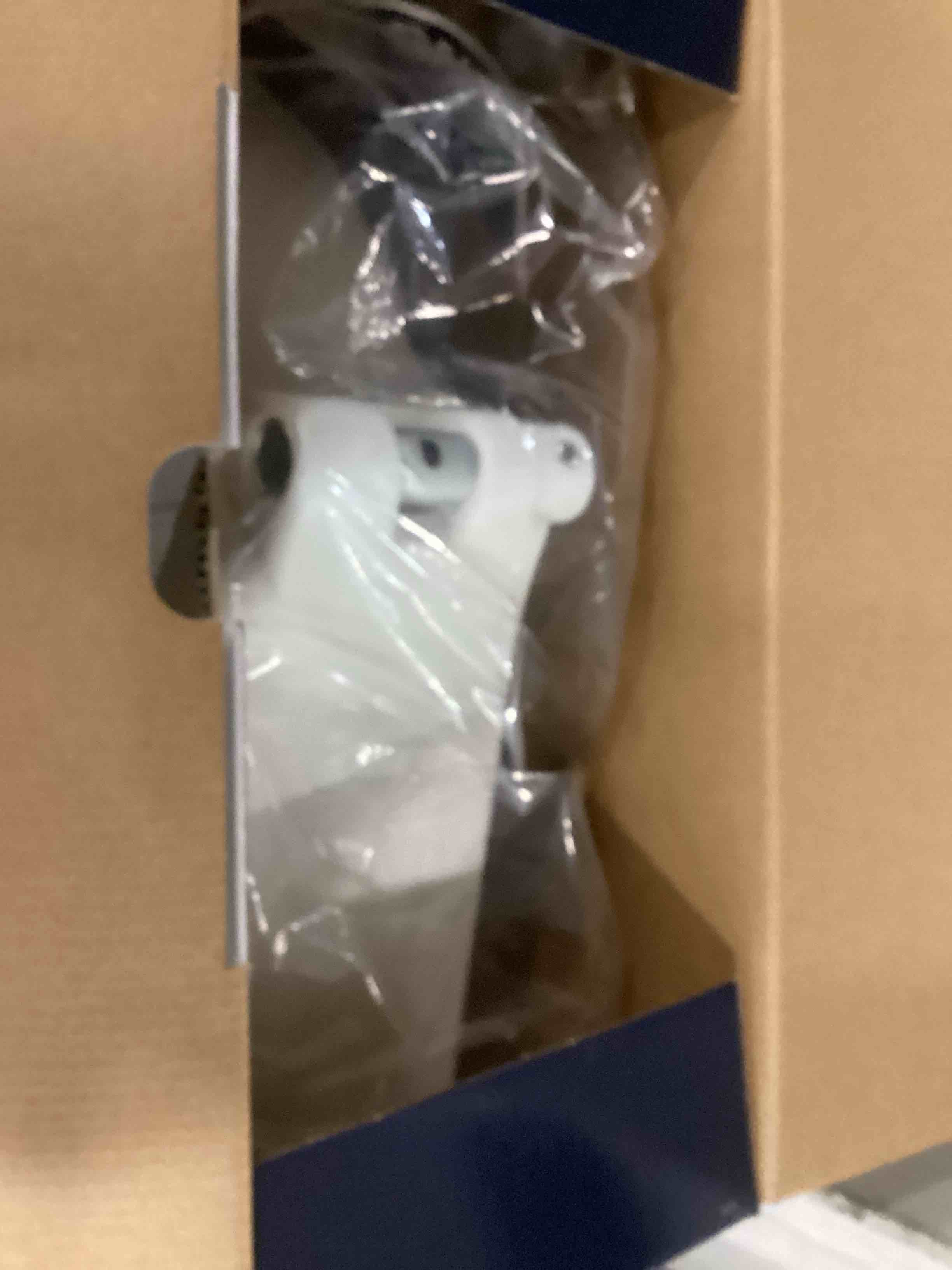 https://s3.amazonaws.com/lotting-images-prod/bidfta/PPE2133451_1742558773945.jpeg