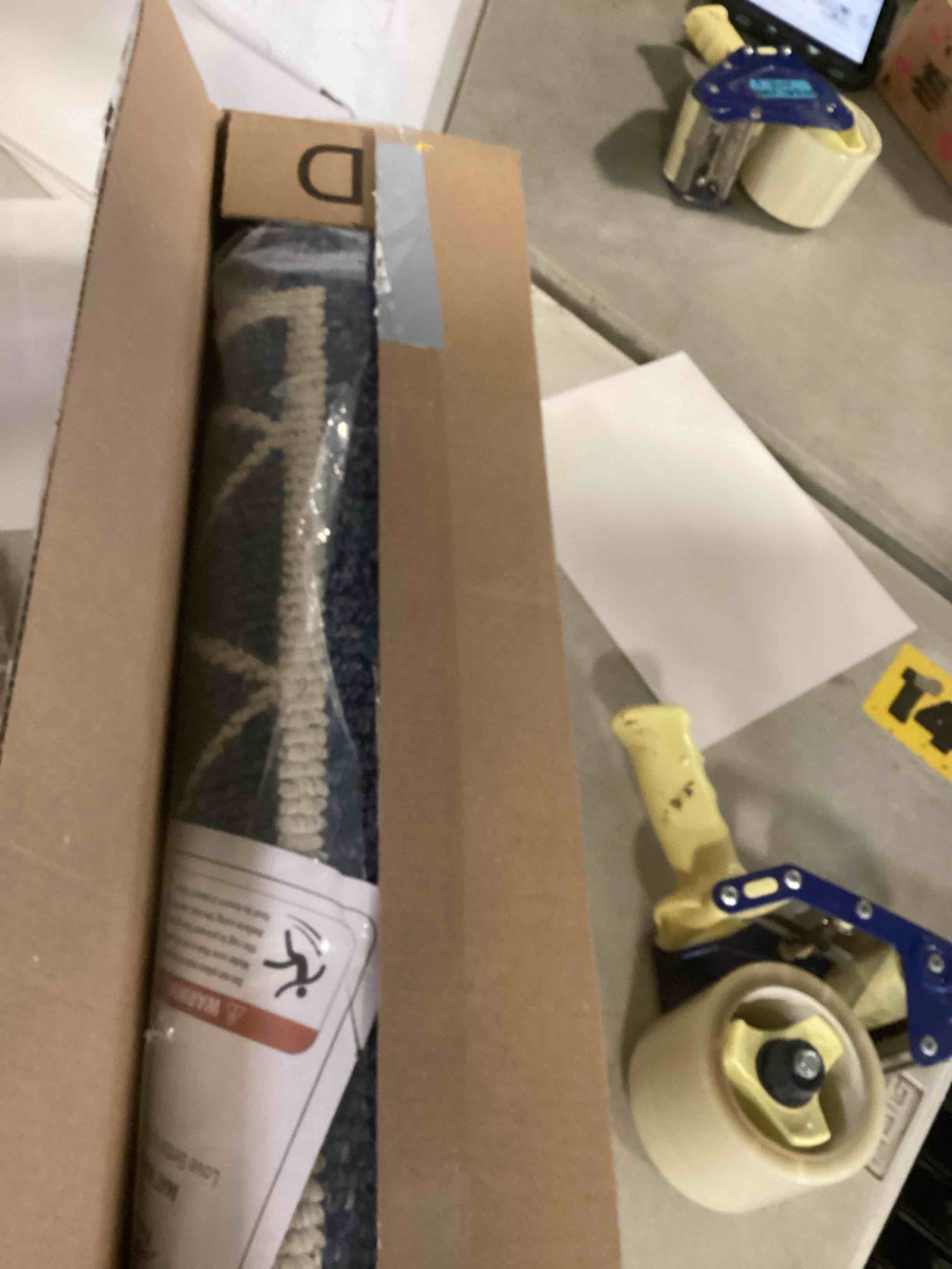 https://s3.amazonaws.com/lotting-images-prod/bidfta/PPE2133504_1742566869608.jpeg
