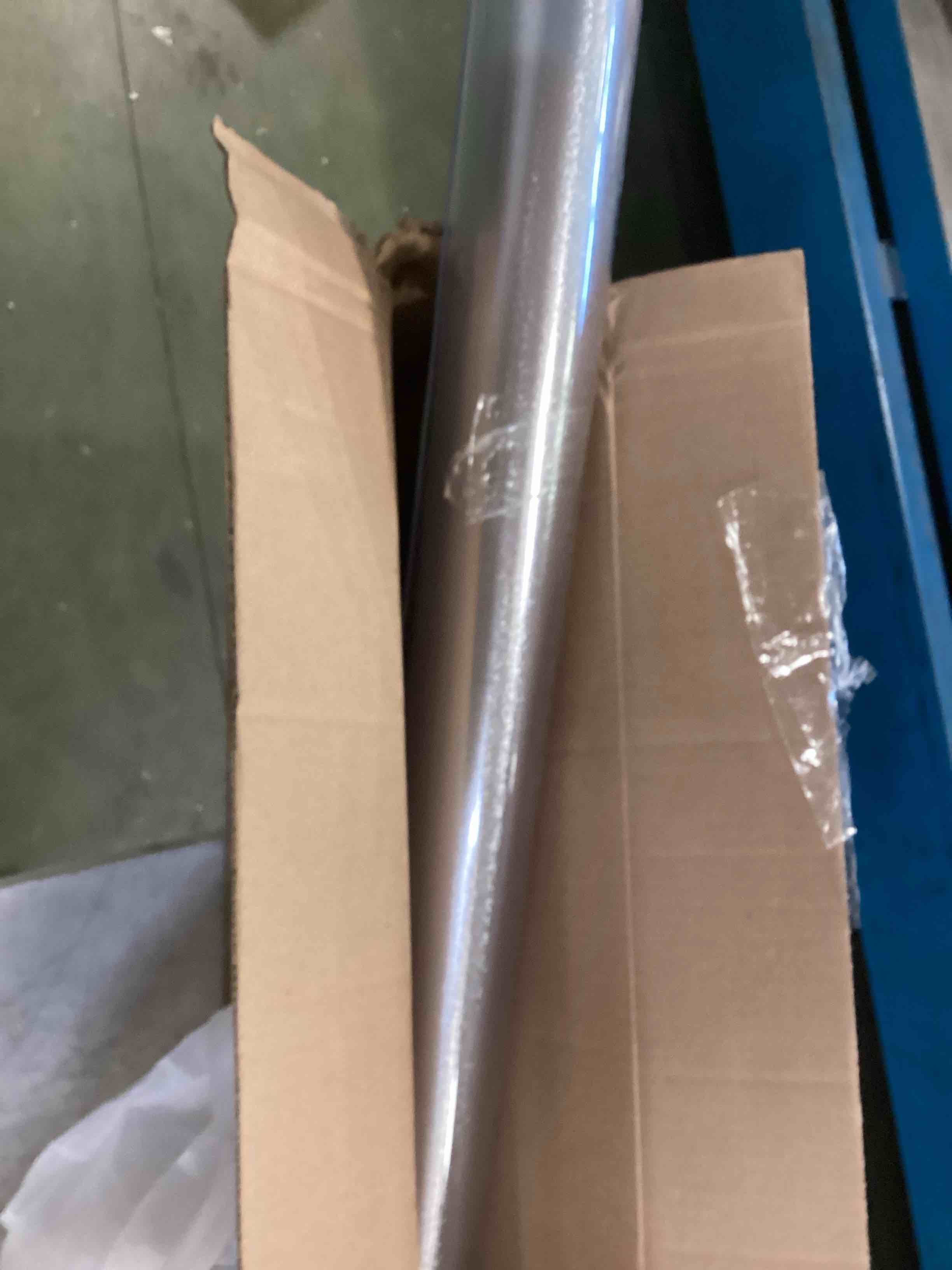 https://s3.amazonaws.com/lotting-images-prod/bidfta/PPE2133715_1742822496467.jpeg