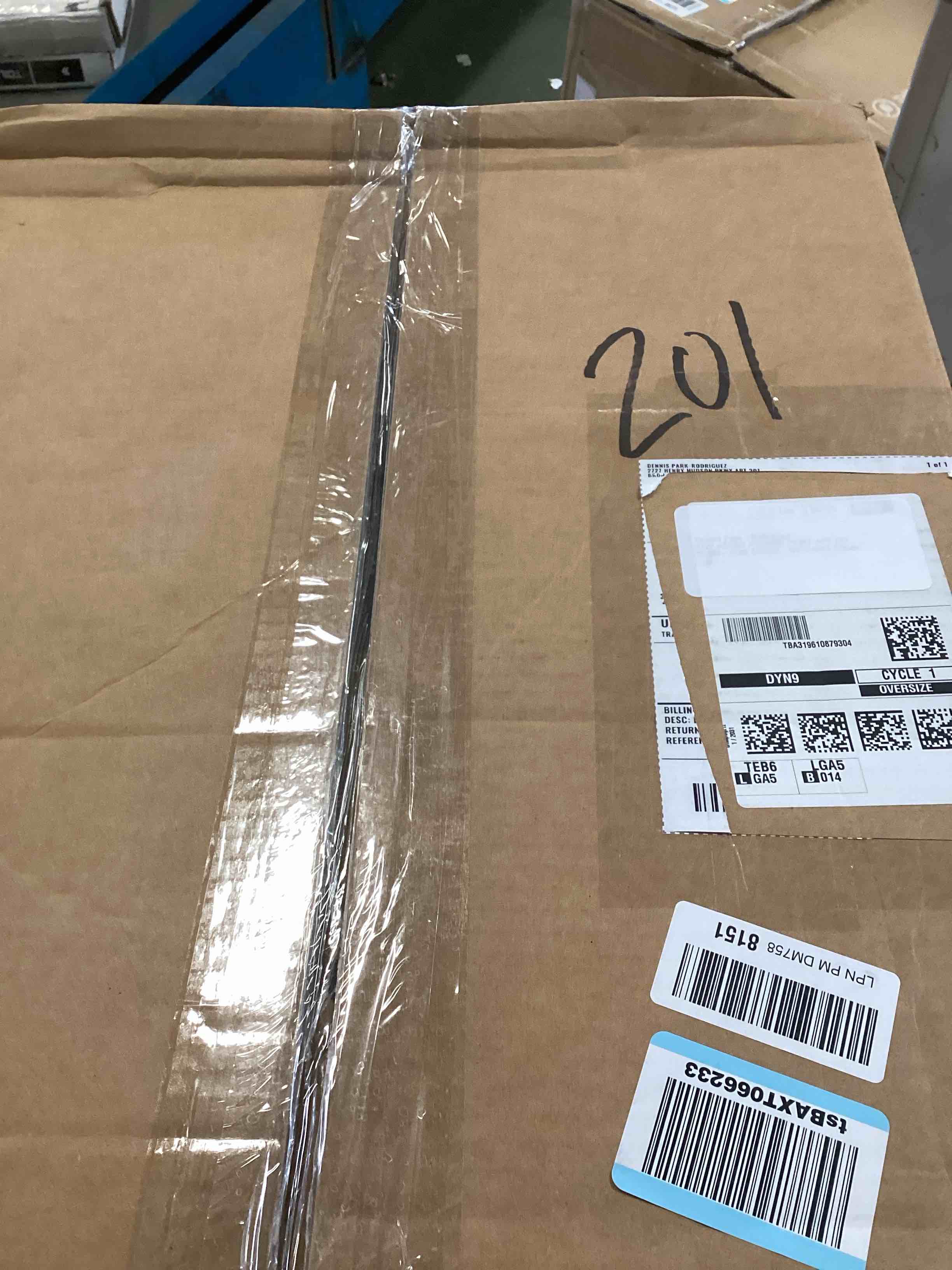 https://s3.amazonaws.com/lotting-images-prod/bidfta/PPE2133818_1742834161779.jpeg