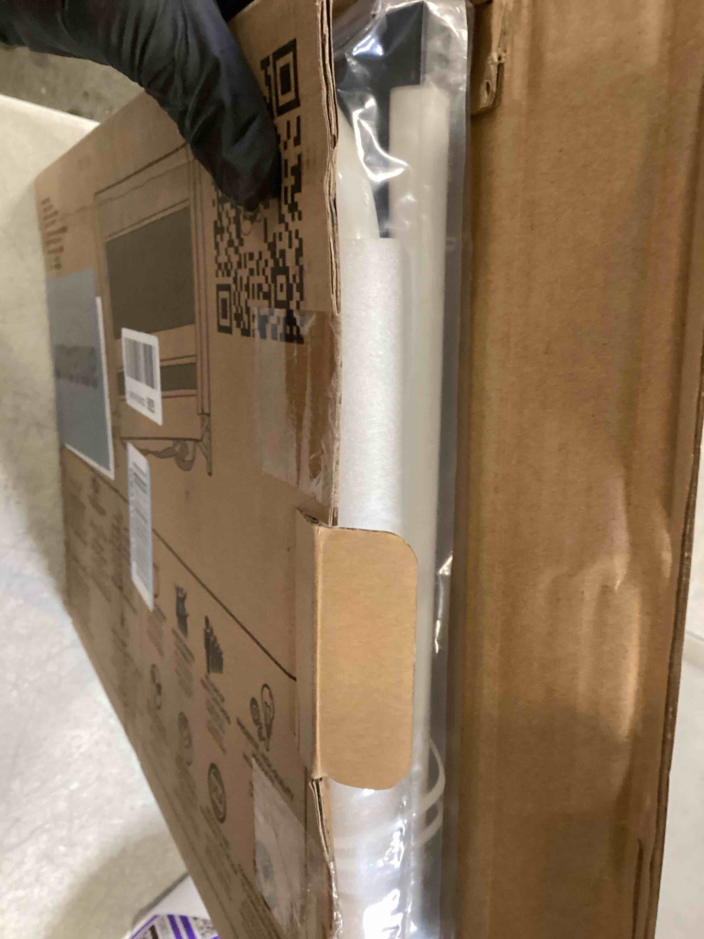 https://s3.amazonaws.com/lotting-images-prod/bidfta/PPE2133852_1742840332601.jpeg