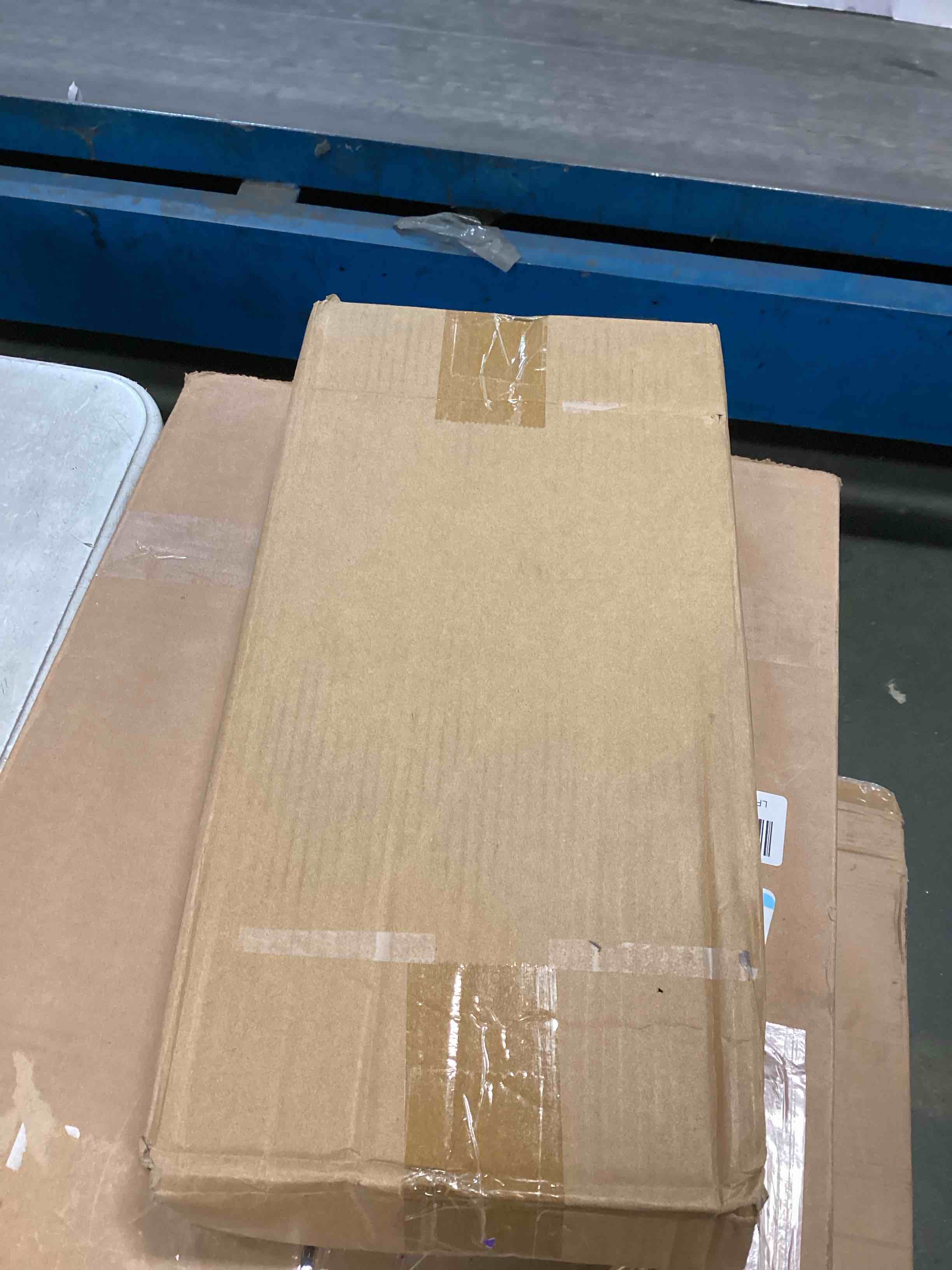 https://s3.amazonaws.com/lotting-images-prod/bidfta/PPE2134339_1741614776681.jpeg