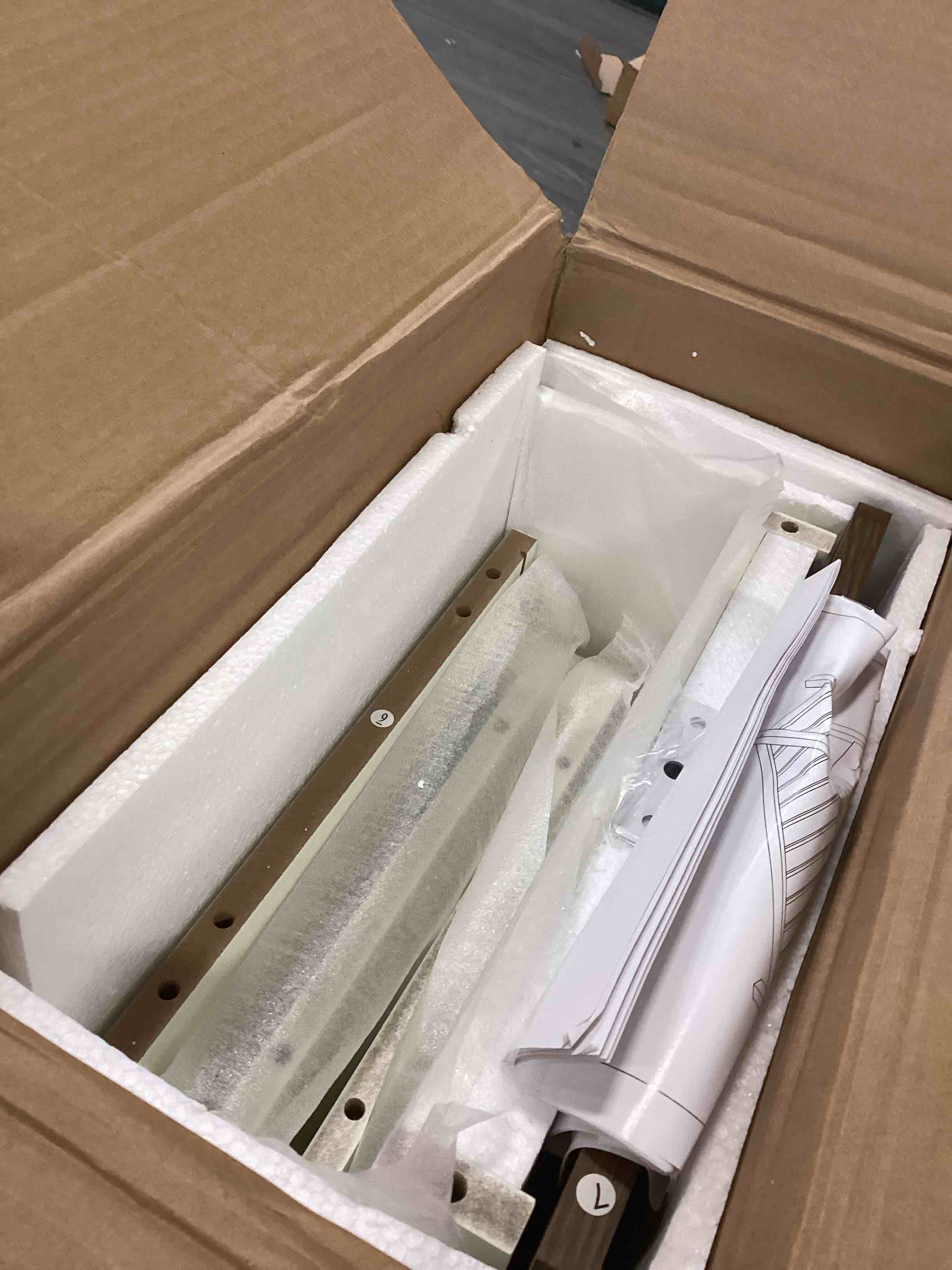 https://s3.amazonaws.com/lotting-images-prod/bidfta/PPE2134943_1742227216101.jpeg