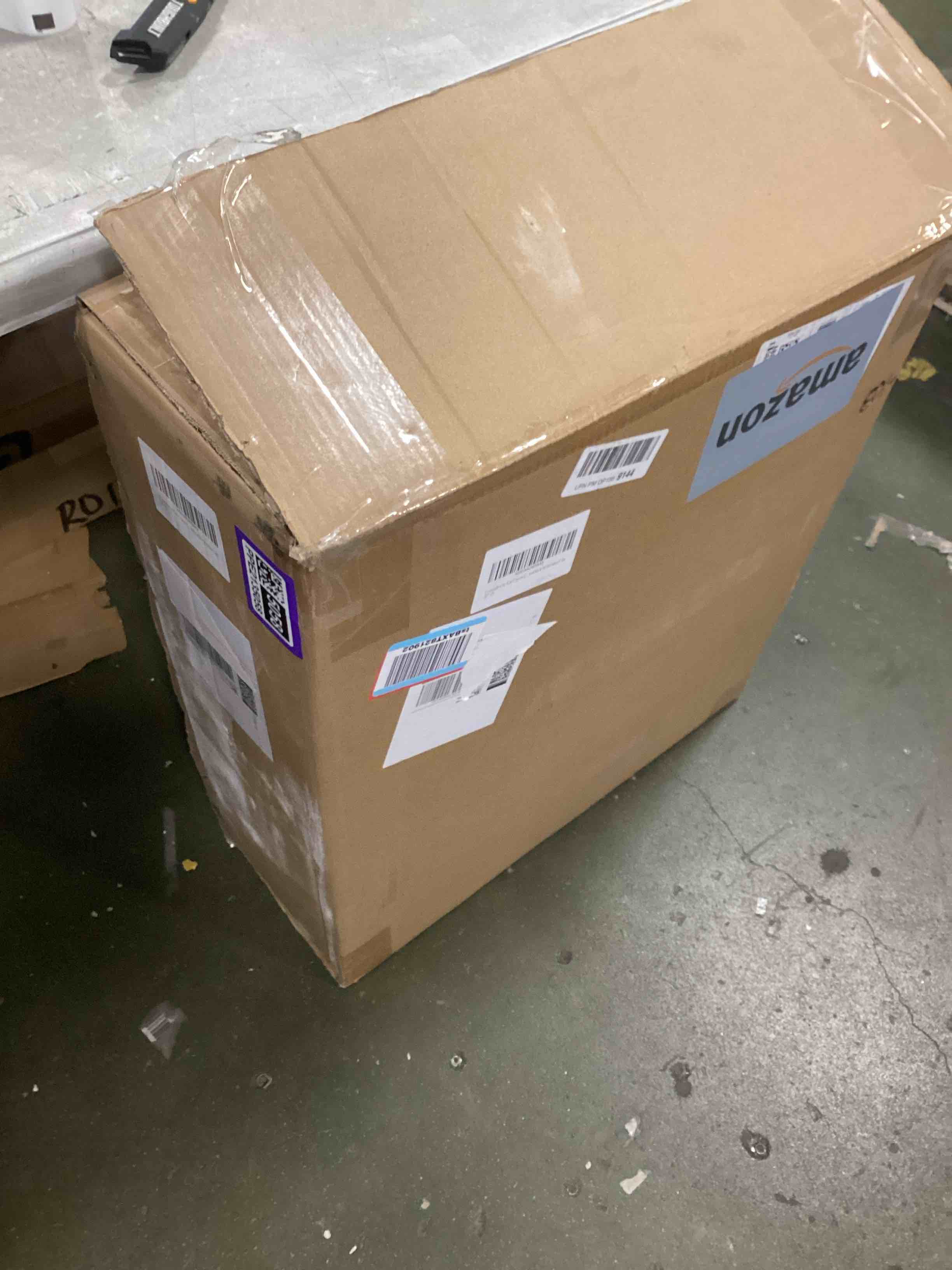 https://s3.amazonaws.com/lotting-images-prod/bidfta/PPE2135058_1741969753499.jpeg