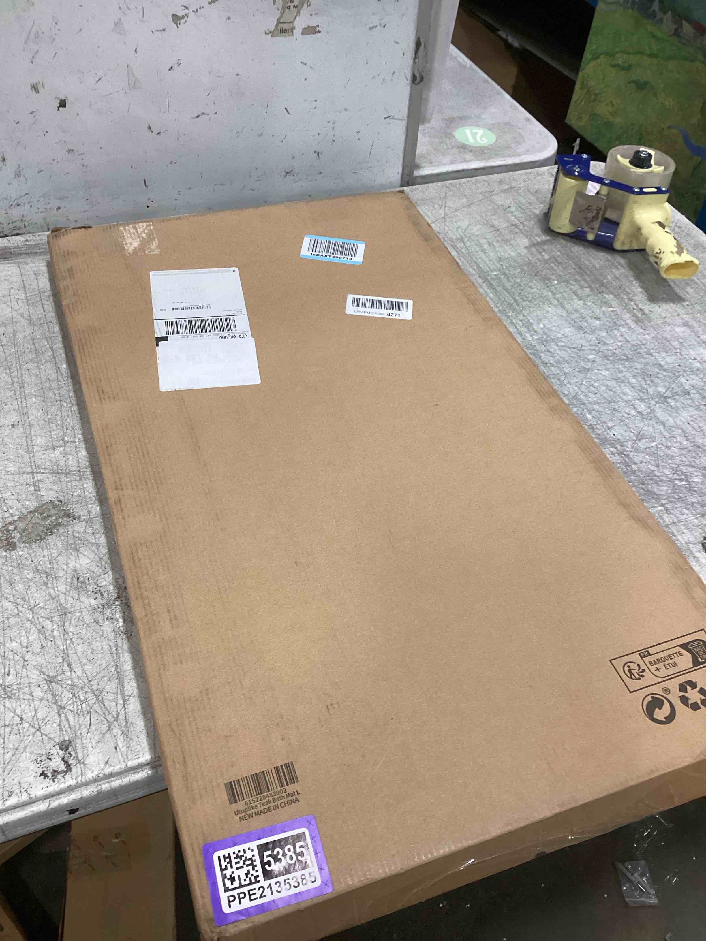 https://s3.amazonaws.com/lotting-images-prod/bidfta/PPE2135385_1742480648981.jpeg
