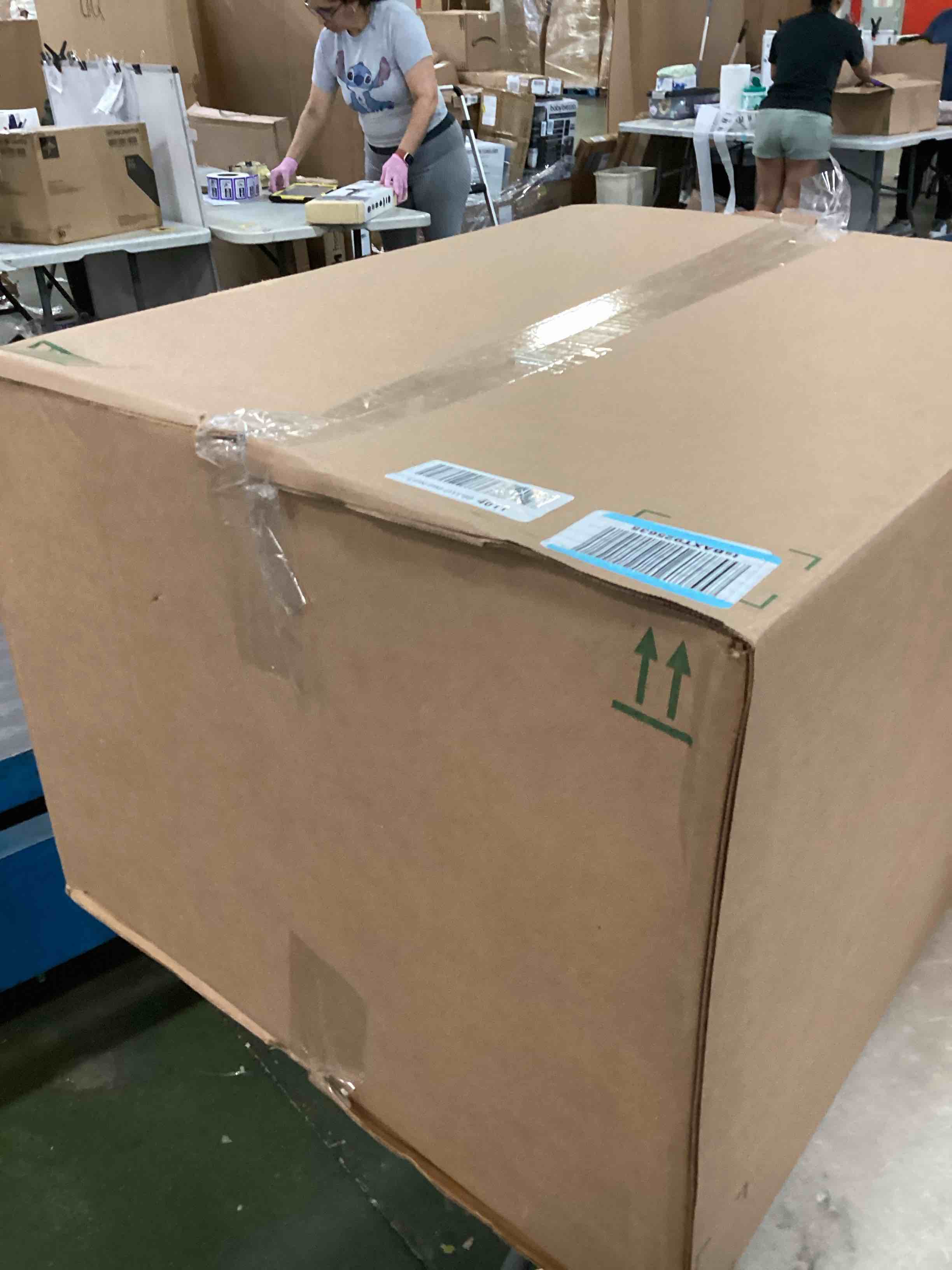 https://s3.amazonaws.com/lotting-images-prod/bidfta/PPE2135554_1749306121366.jpeg