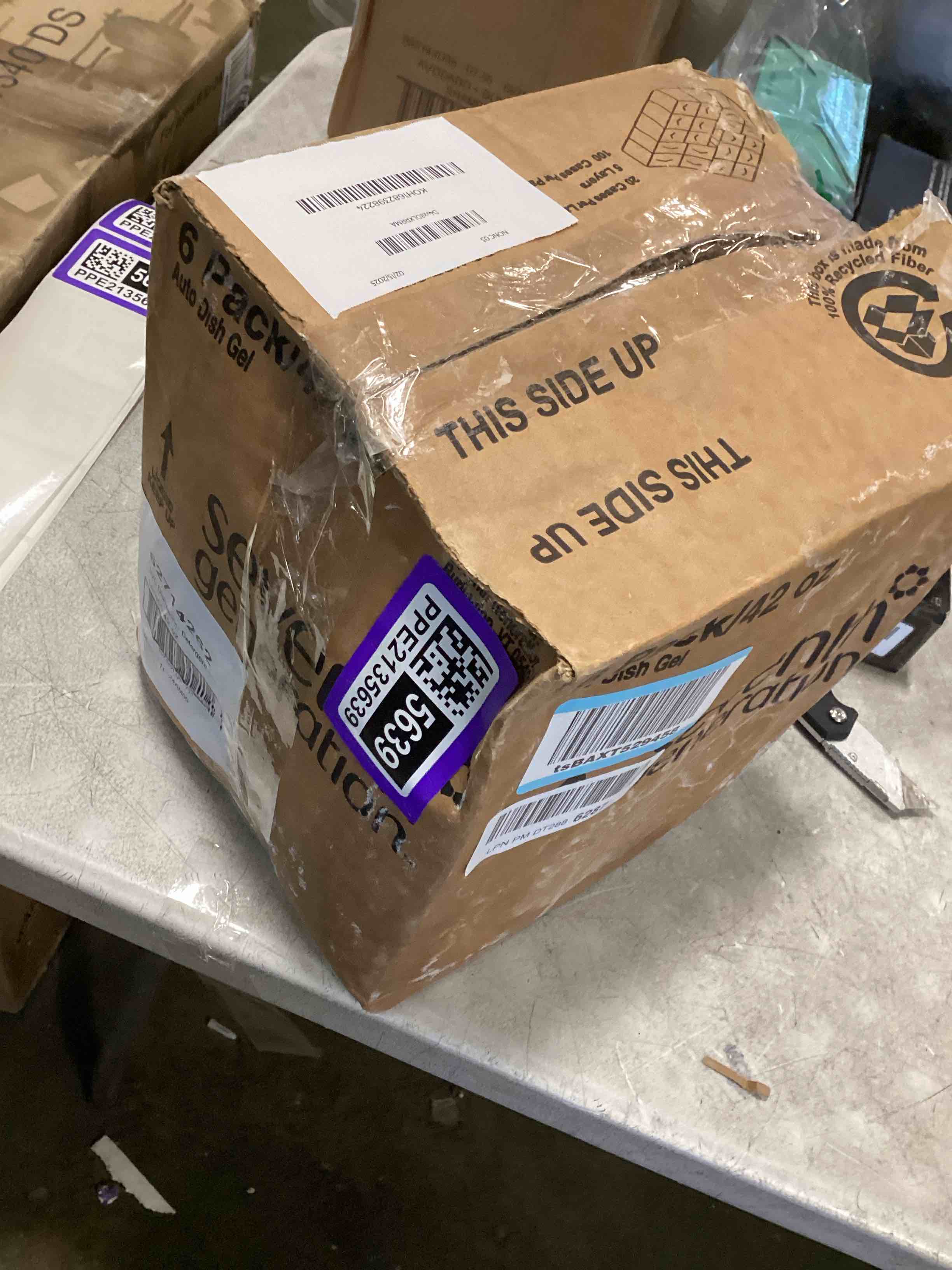 https://s3.amazonaws.com/lotting-images-prod/bidfta/PPE2135639_1742571792390.jpeg