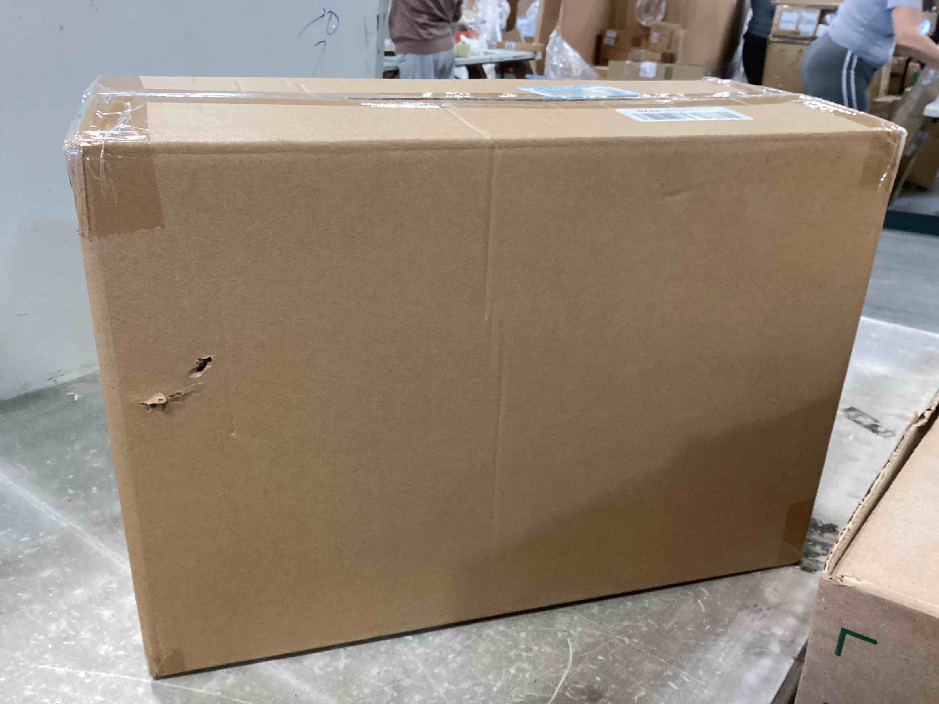 https://s3.amazonaws.com/lotting-images-prod/bidfta/PPE2136517_1743090654049.jpeg