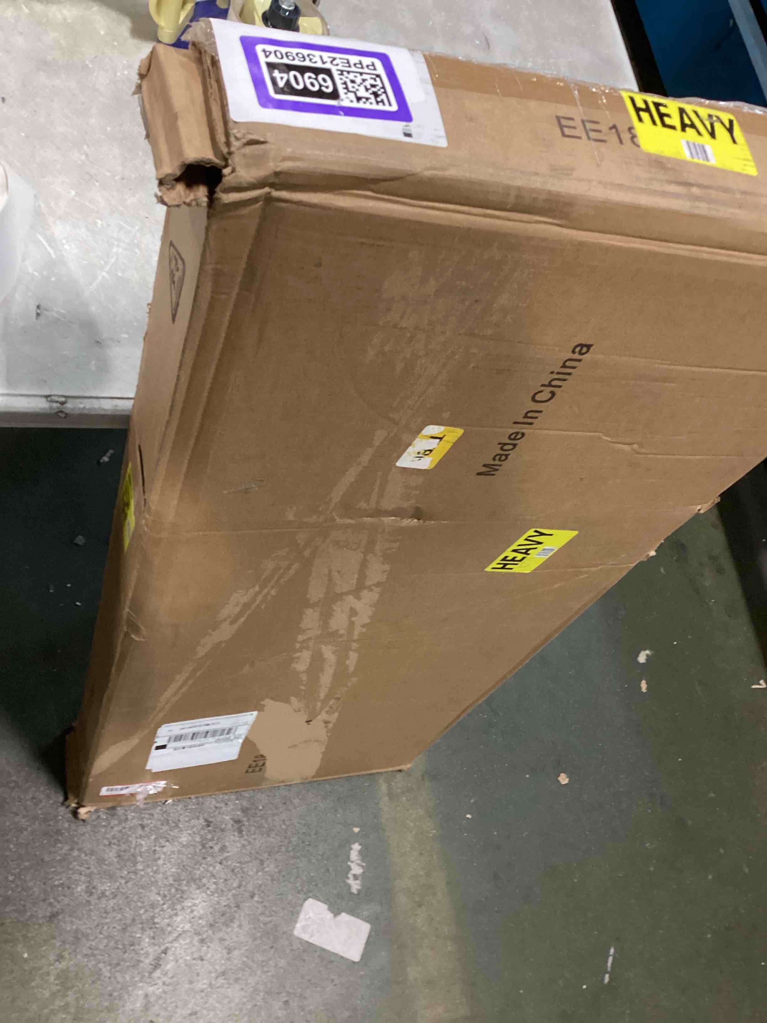 https://s3.amazonaws.com/lotting-images-prod/bidfta/PPE2136904_1743428292626.jpeg
