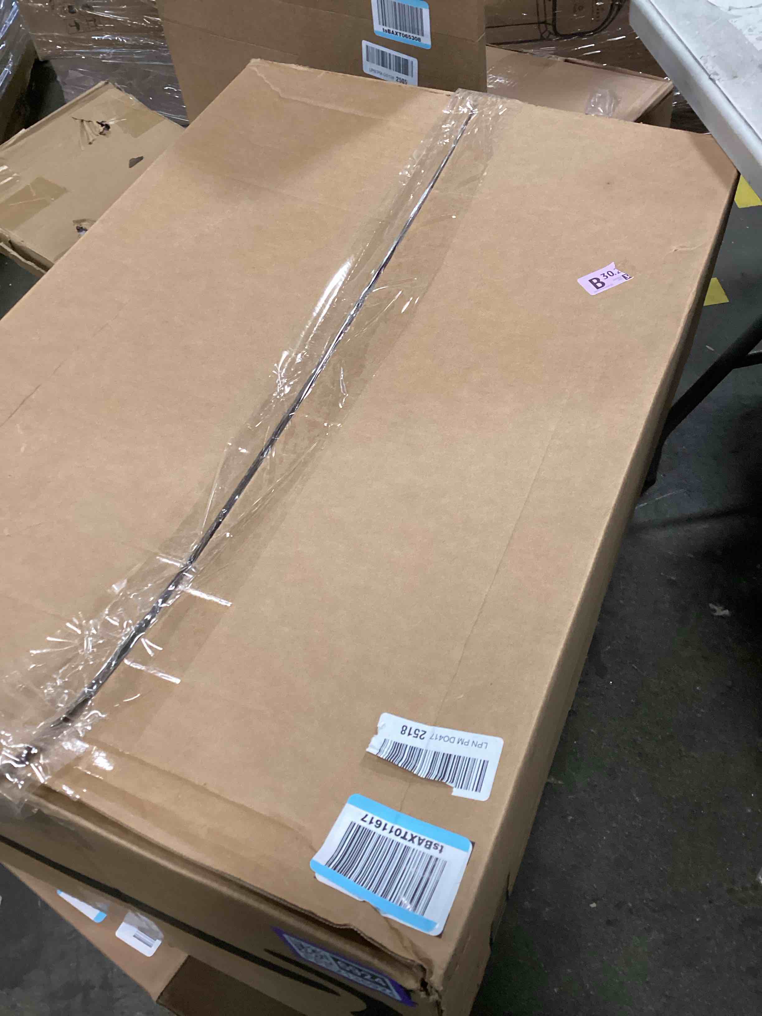 https://s3.amazonaws.com/lotting-images-prod/bidfta/PPE2136924_1743432527586.jpeg