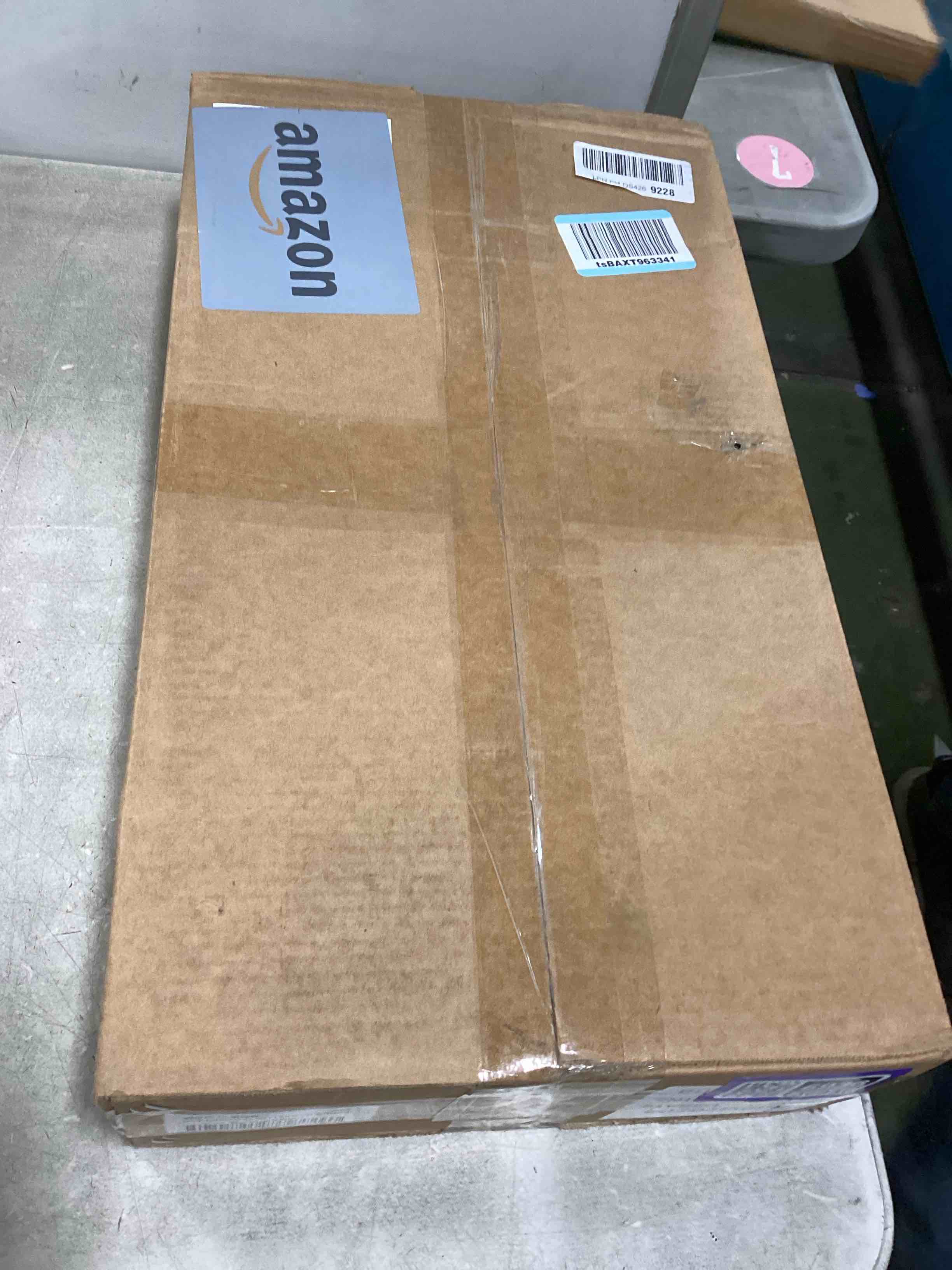 https://s3.amazonaws.com/lotting-images-prod/bidfta/PPE2136936_1743433730200.jpeg