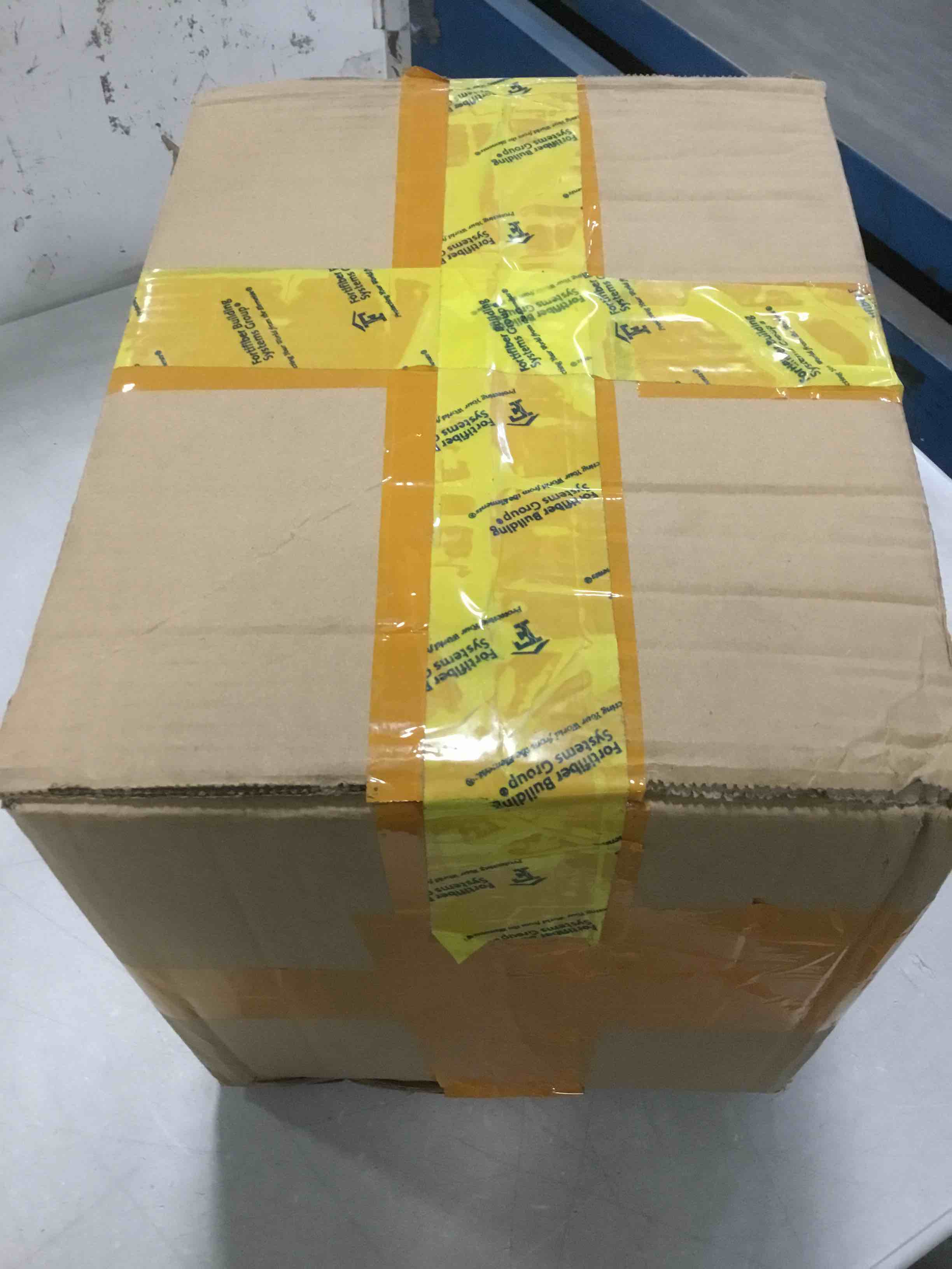 https://s3.amazonaws.com/lotting-images-prod/bidfta/PPE2137464_1741031187313.jpeg